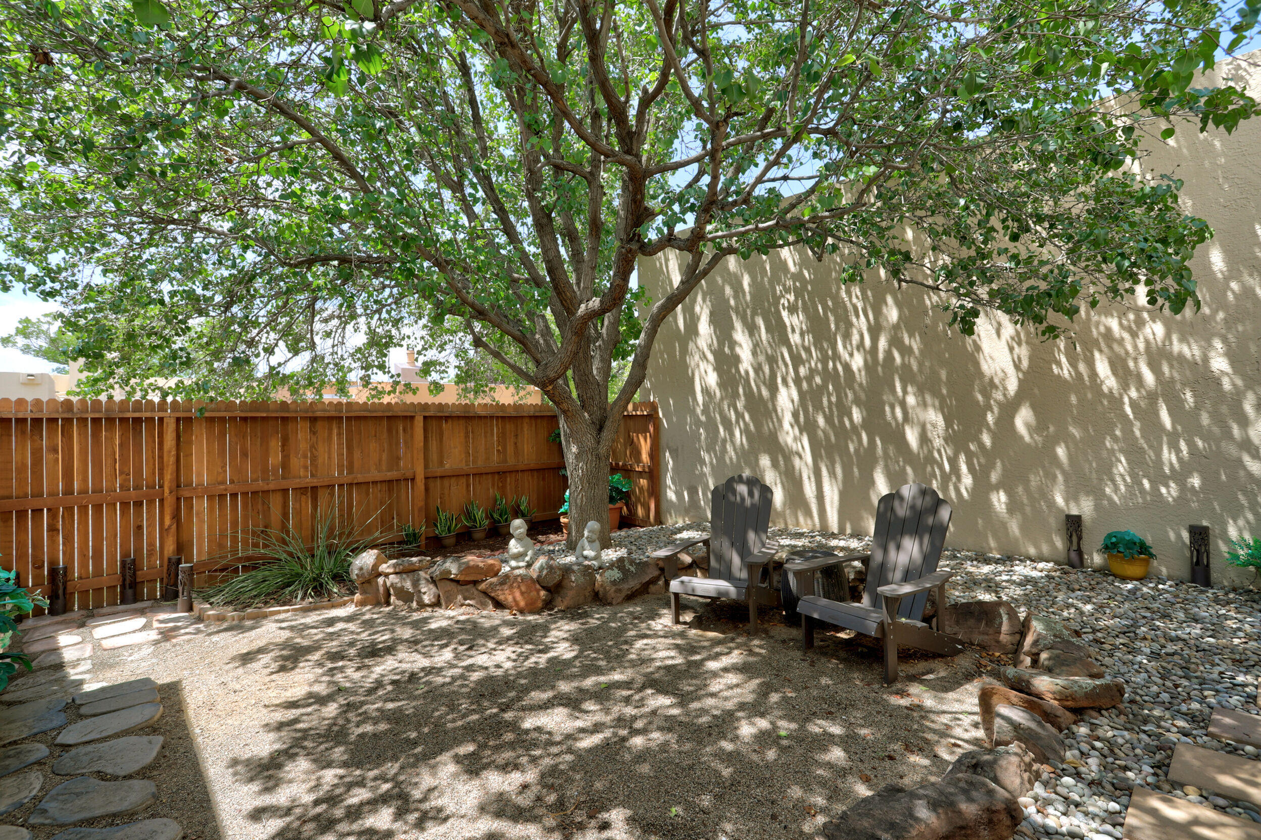 7217 Leslynne Drive NE