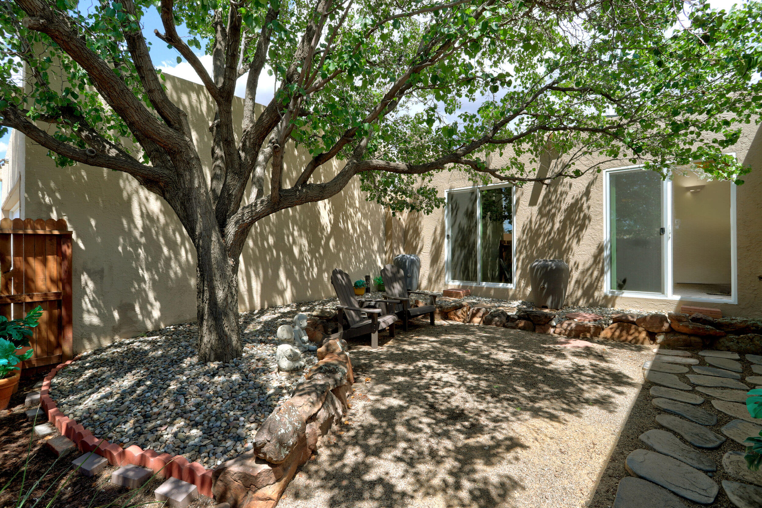 7217 Leslynne Drive NE