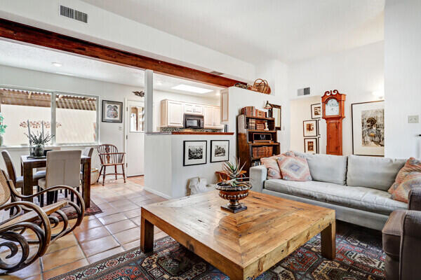 7217 Leslynne Drive NE