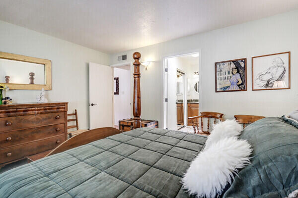 7217 Leslynne Drive NE