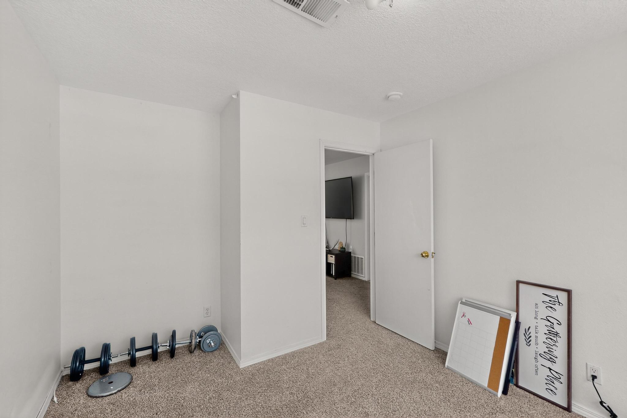 2105 SEA FOAM Street NW