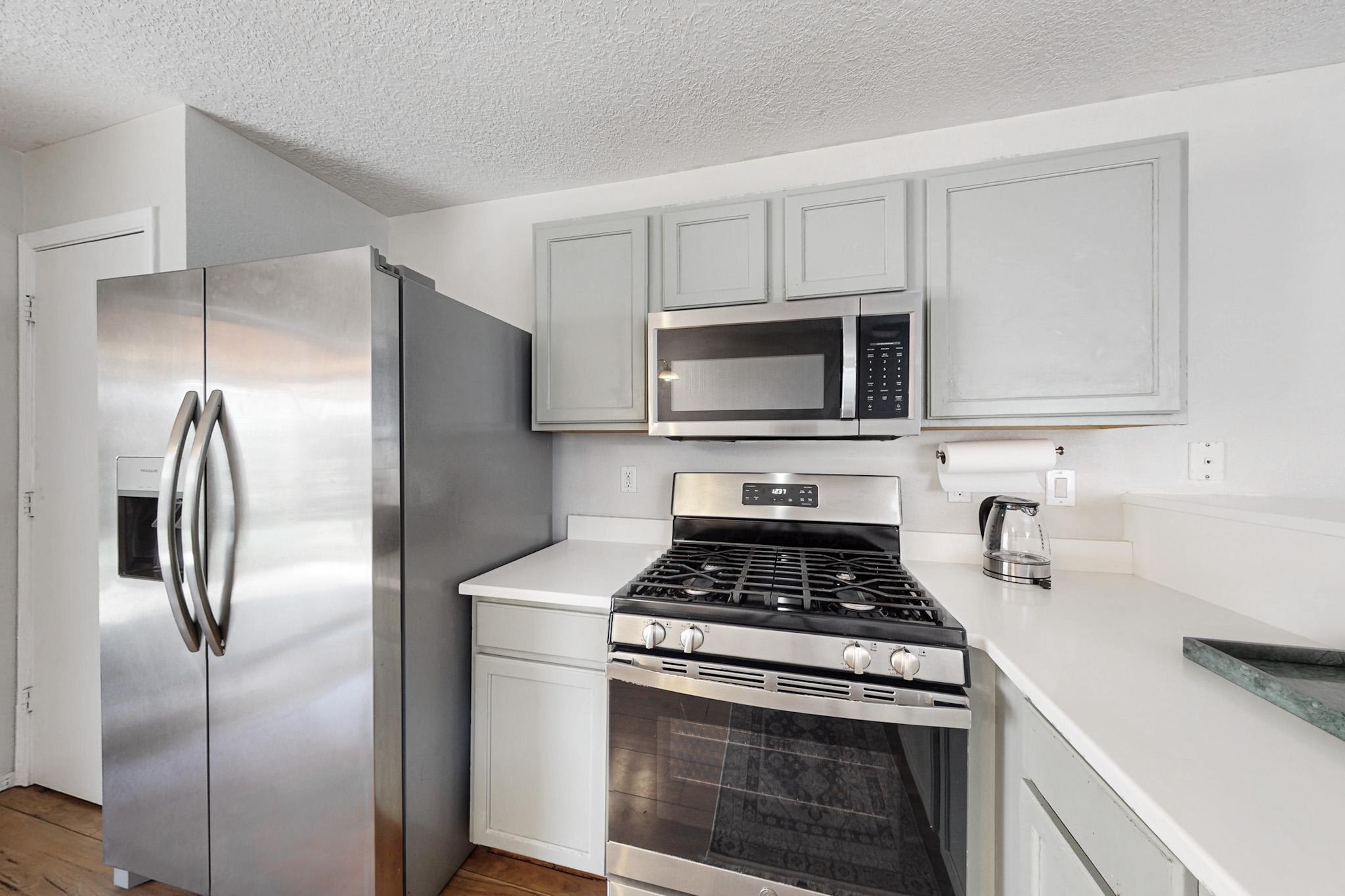 2105 SEA FOAM Street NW