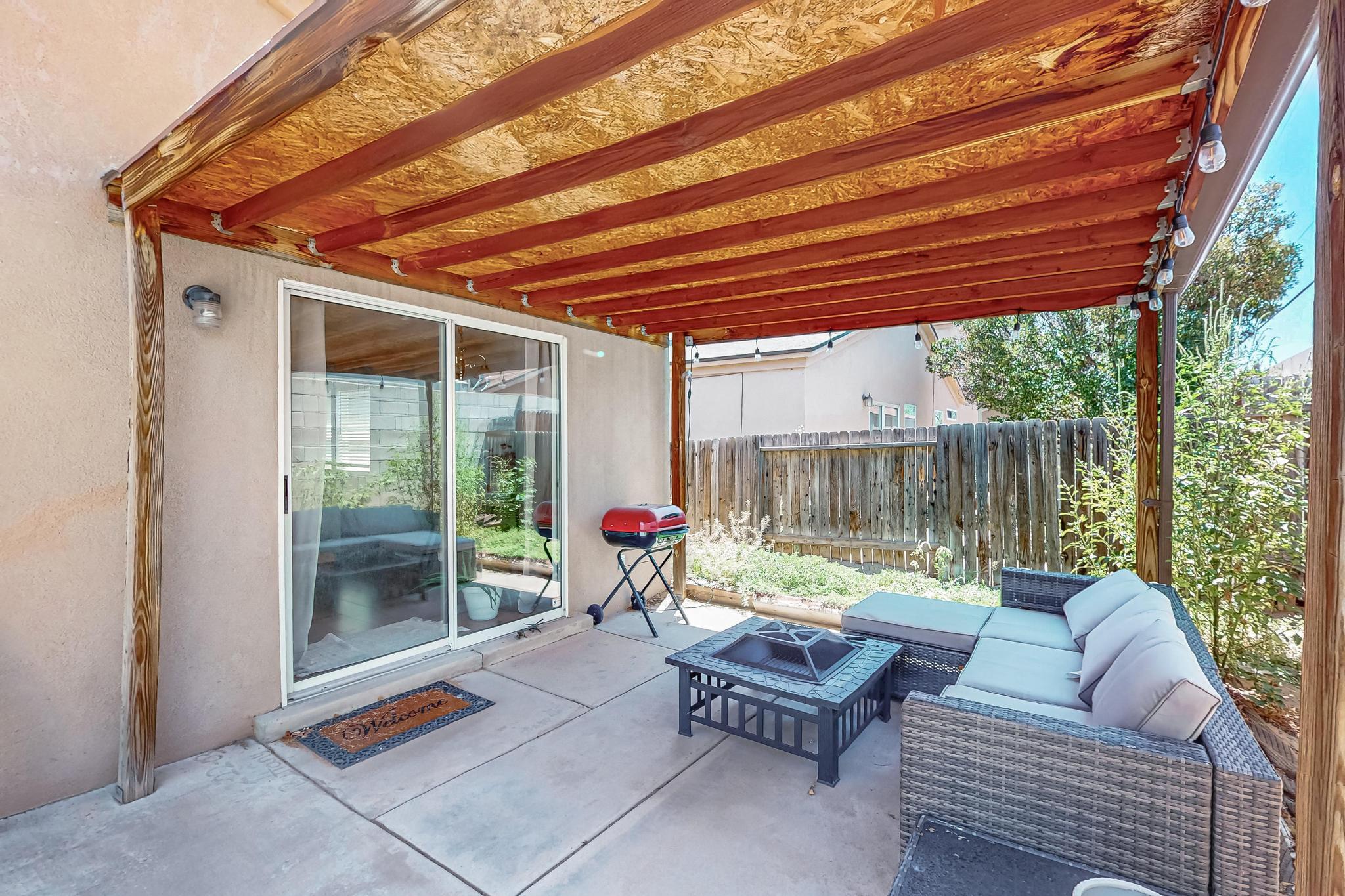 2105 SEA FOAM Street NW