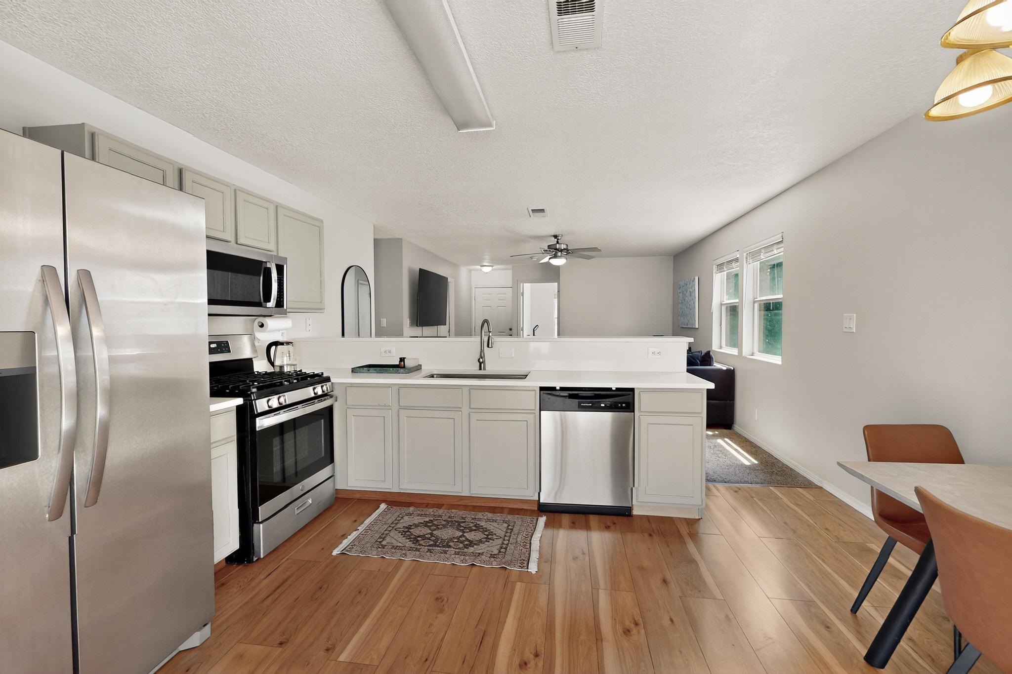 2105 SEA FOAM Street NW