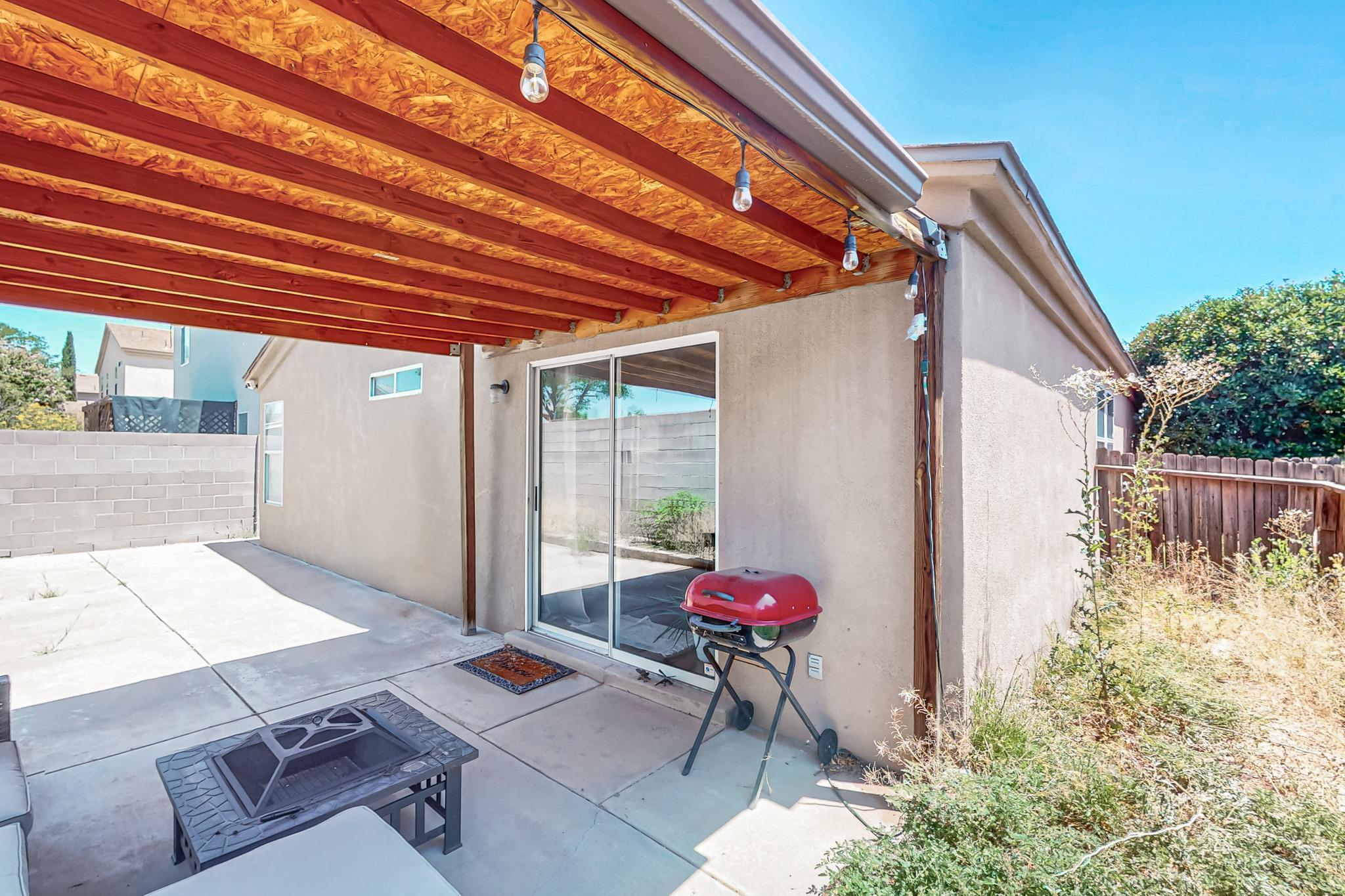 2105 SEA FOAM Street NW