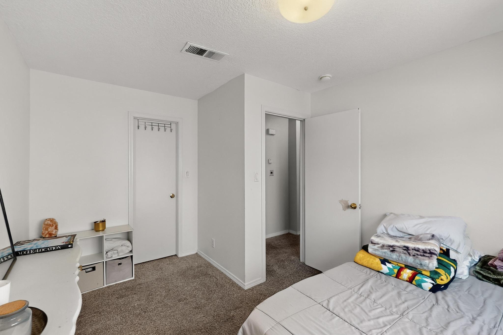 2105 SEA FOAM Street NW