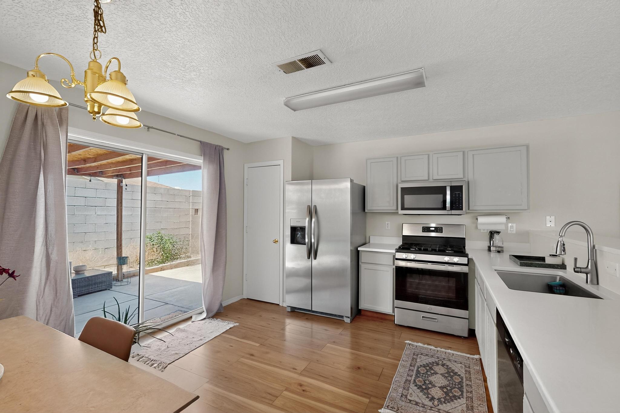 2105 SEA FOAM Street NW