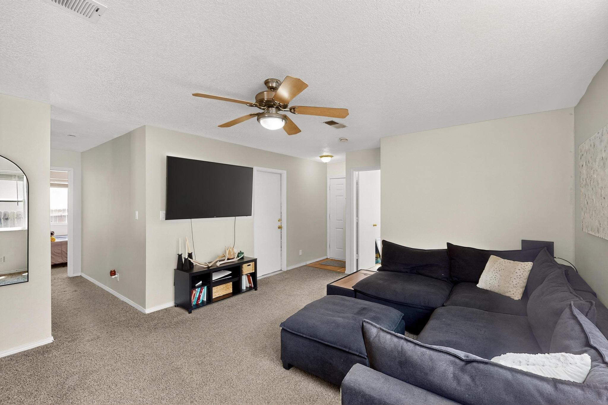 2105 SEA FOAM Street NW