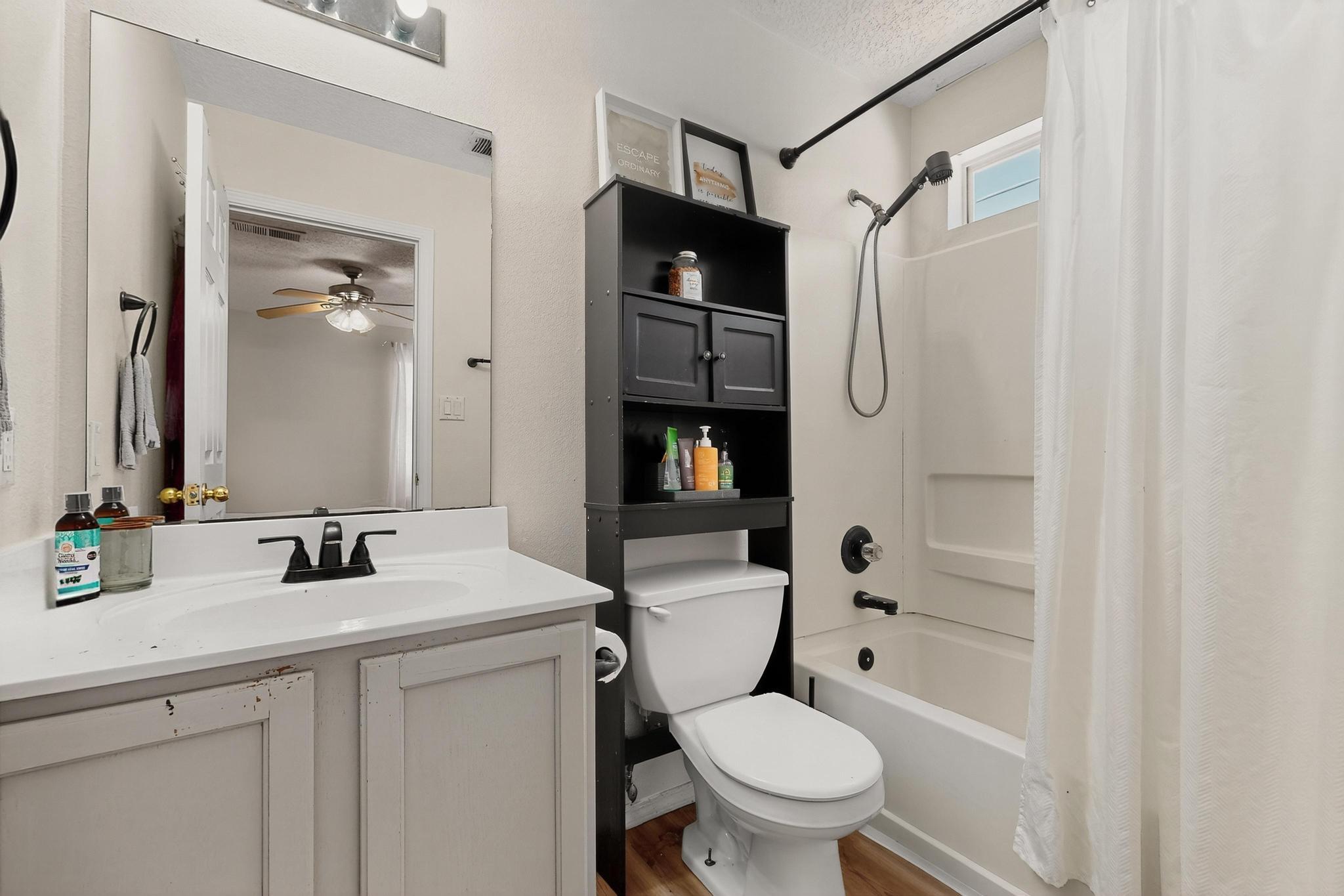 2105 SEA FOAM Street NW