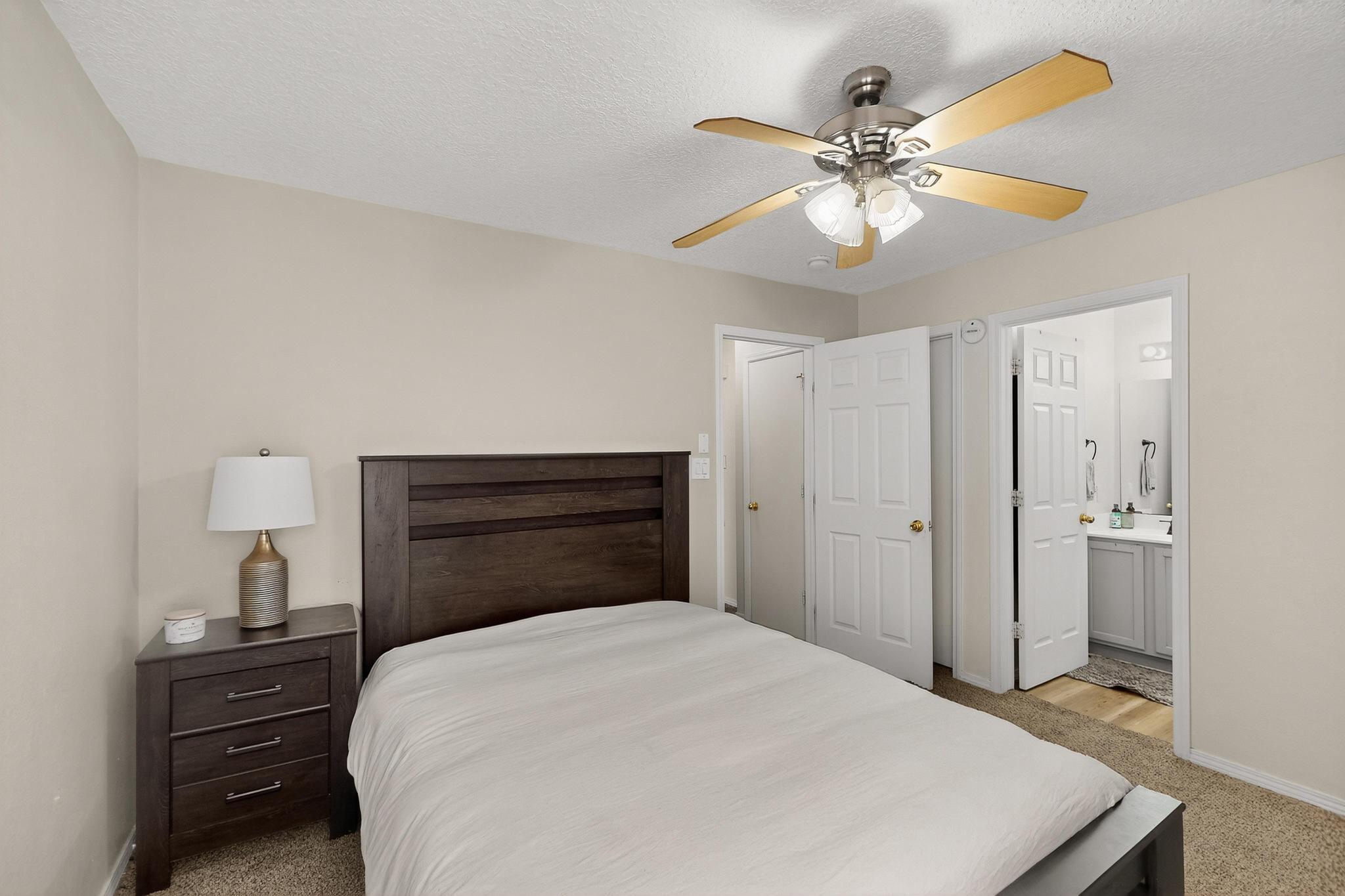 2105 SEA FOAM Street NW