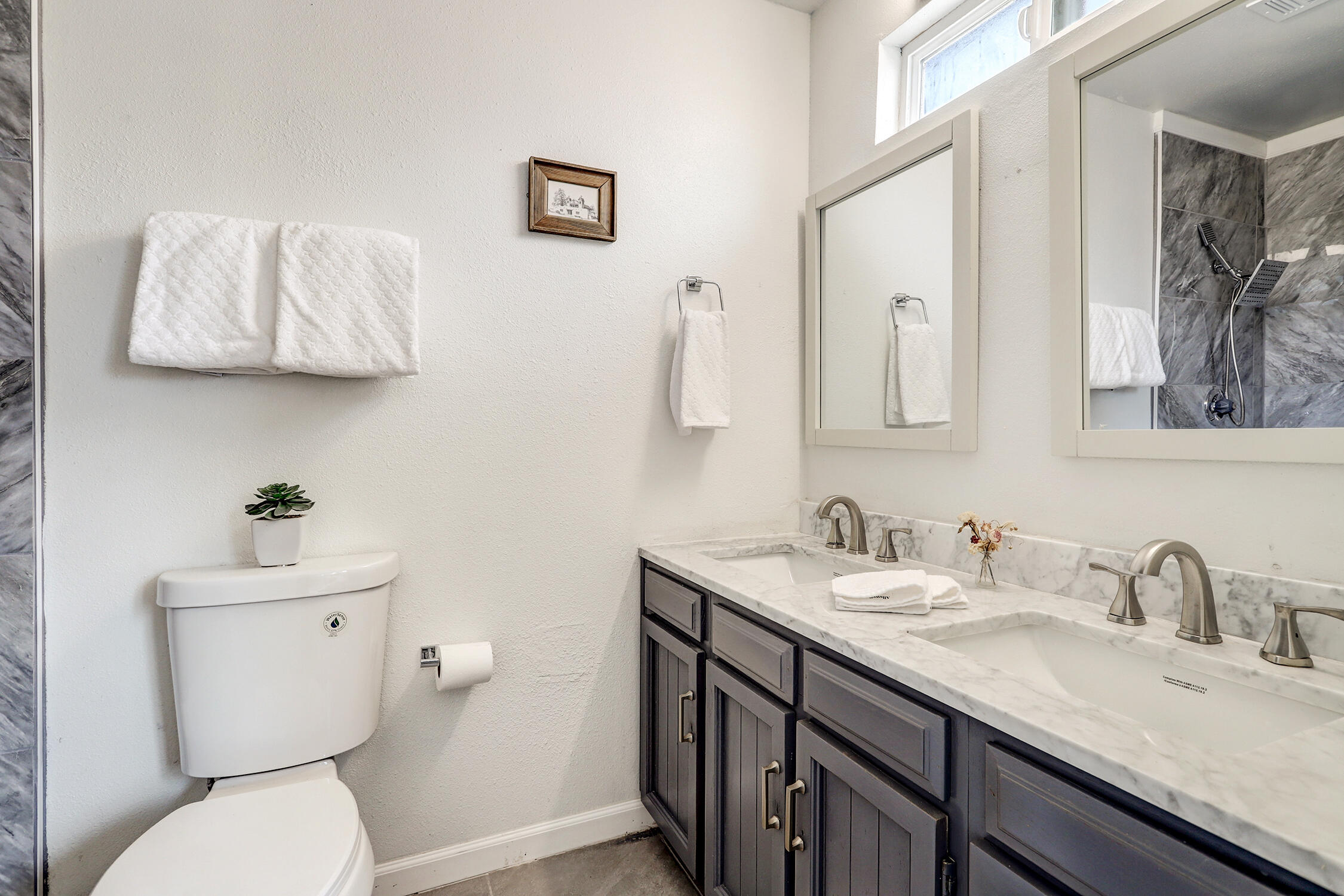 804 Landmark Street NW