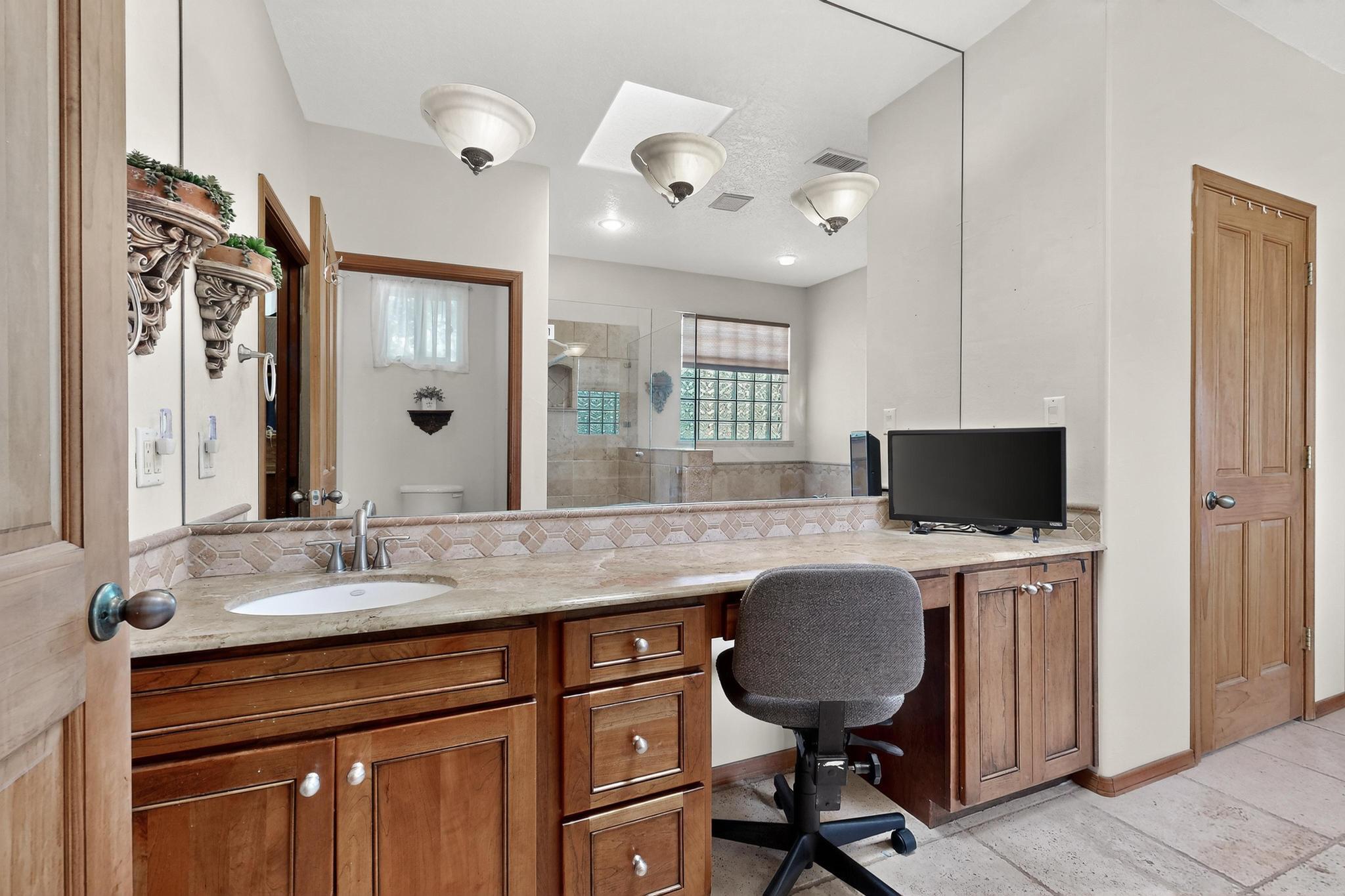 5897 RIO SALADO Loop NE