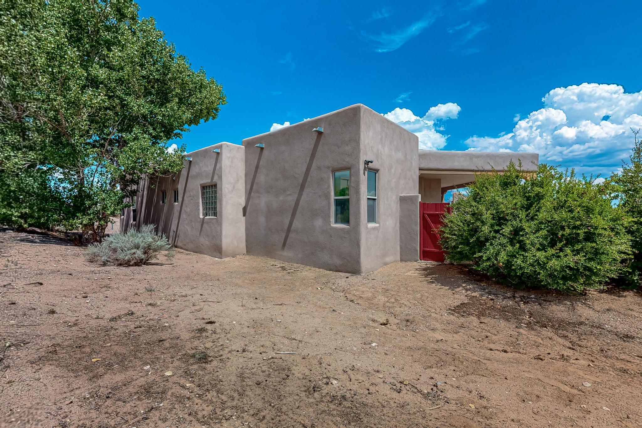 5897 RIO SALADO Loop NE