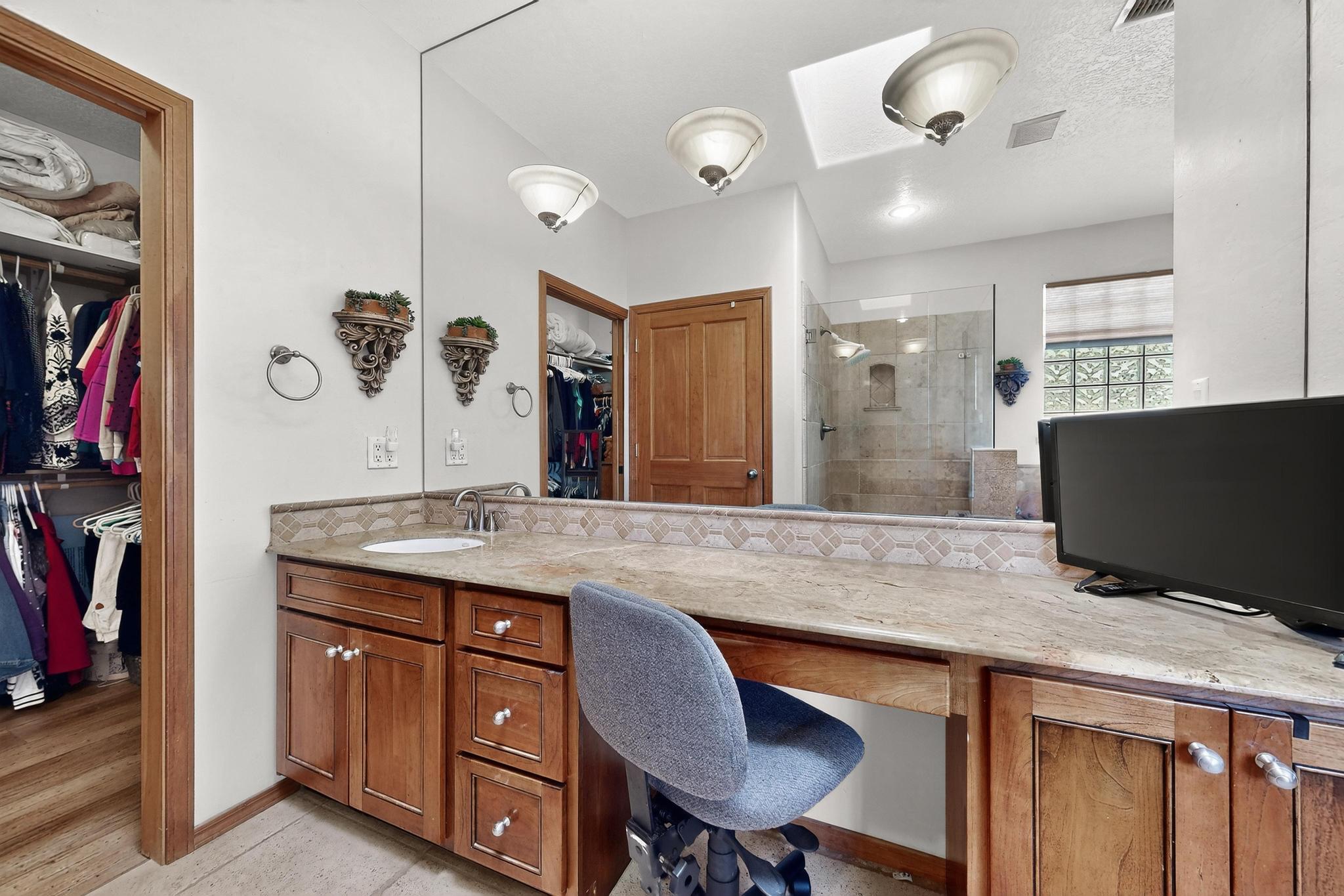 5897 RIO SALADO Loop NE