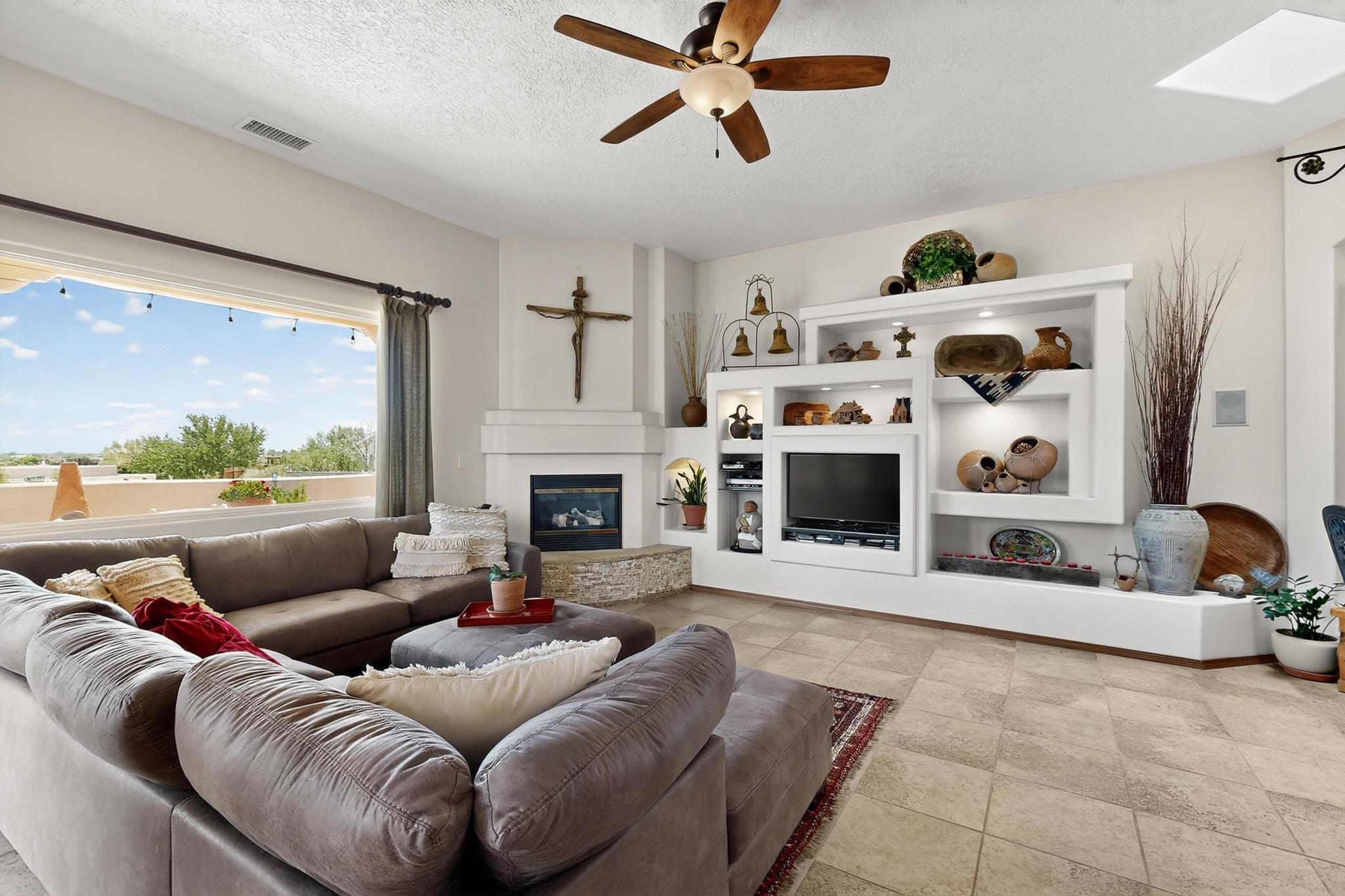 5897 RIO SALADO Loop NE