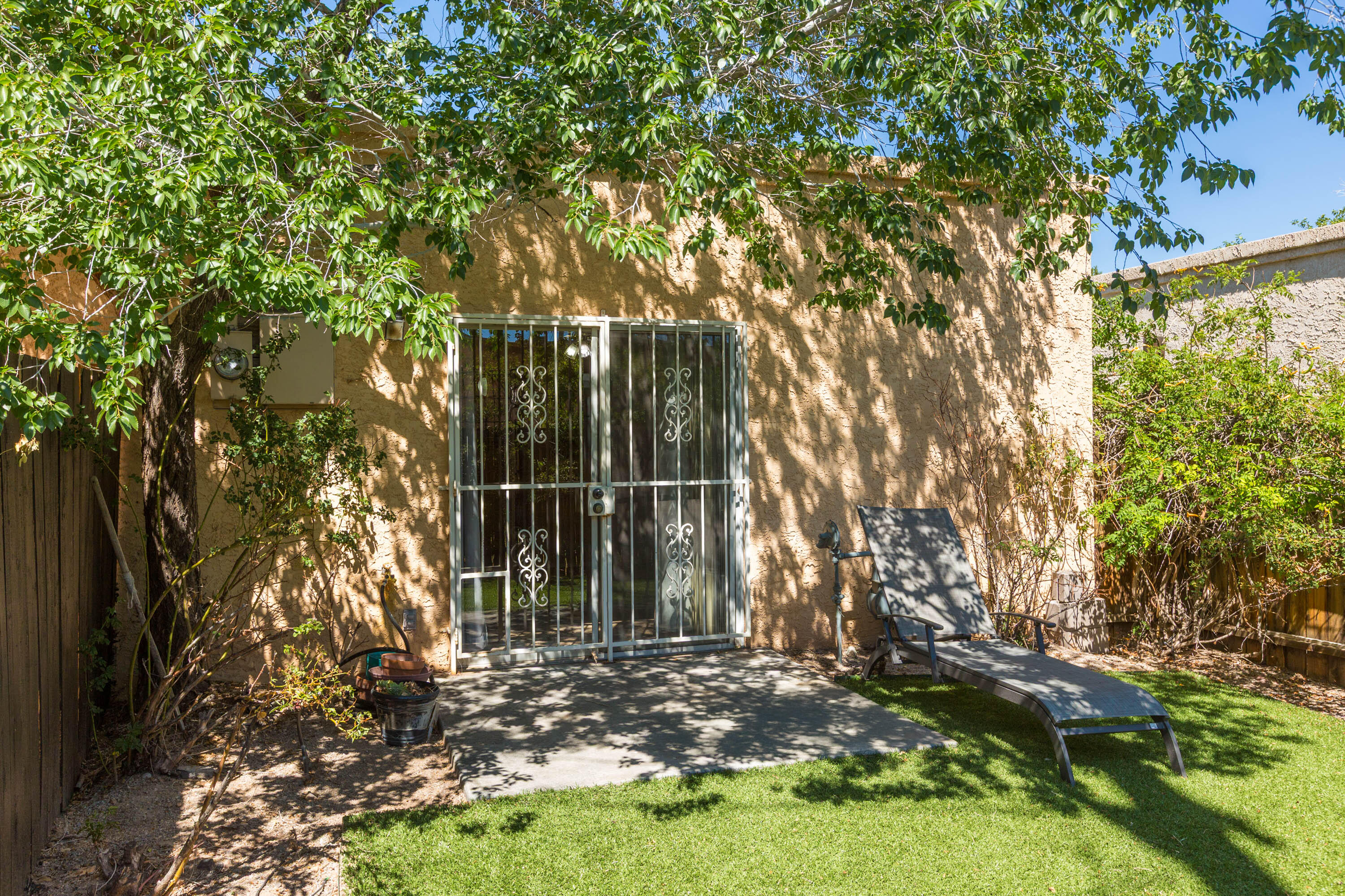 214 MANZANO Street NE B