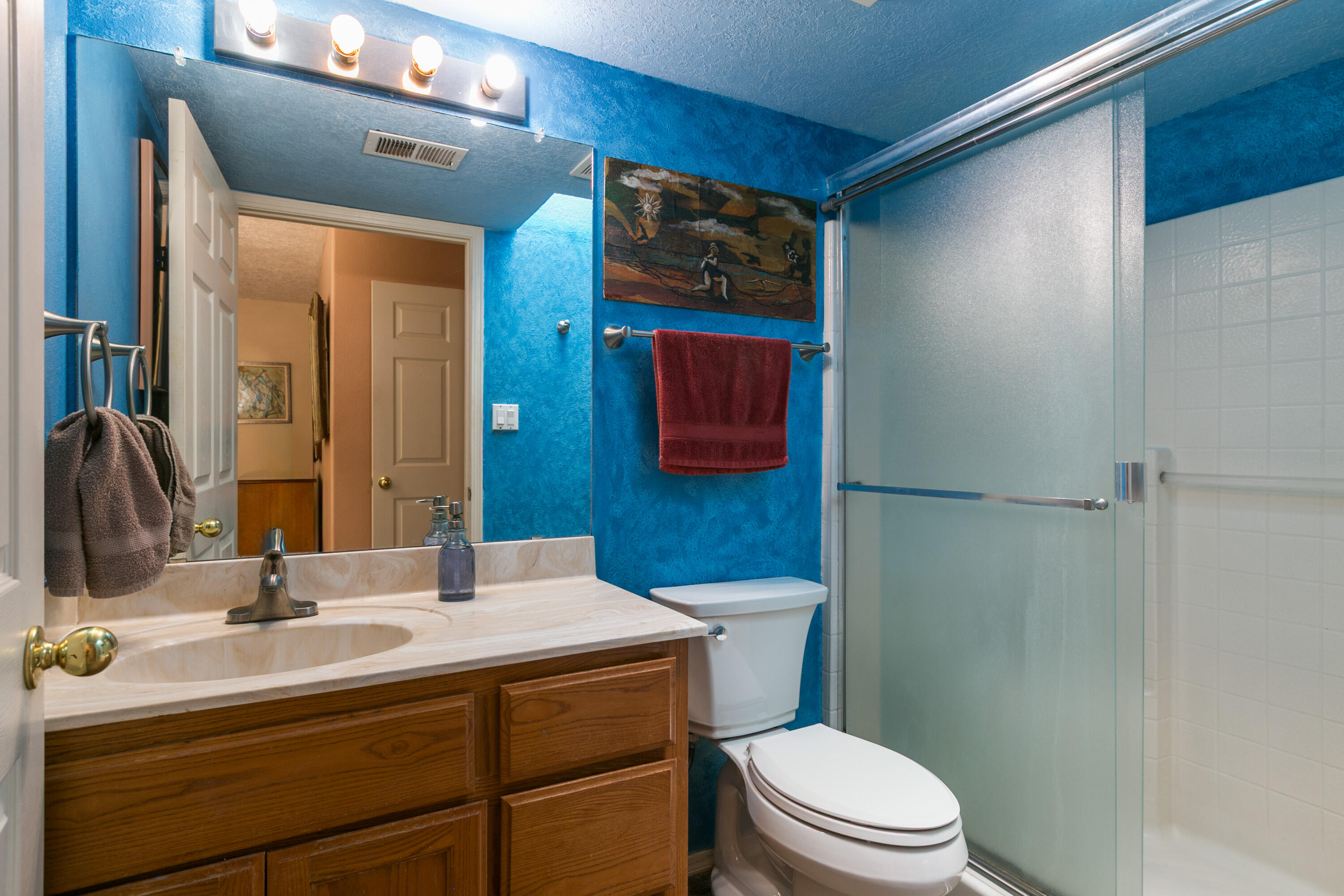 214 MANZANO Street NE B