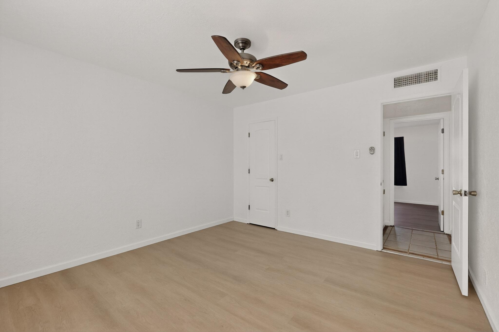 1107 HUPMOBILE Drive NE