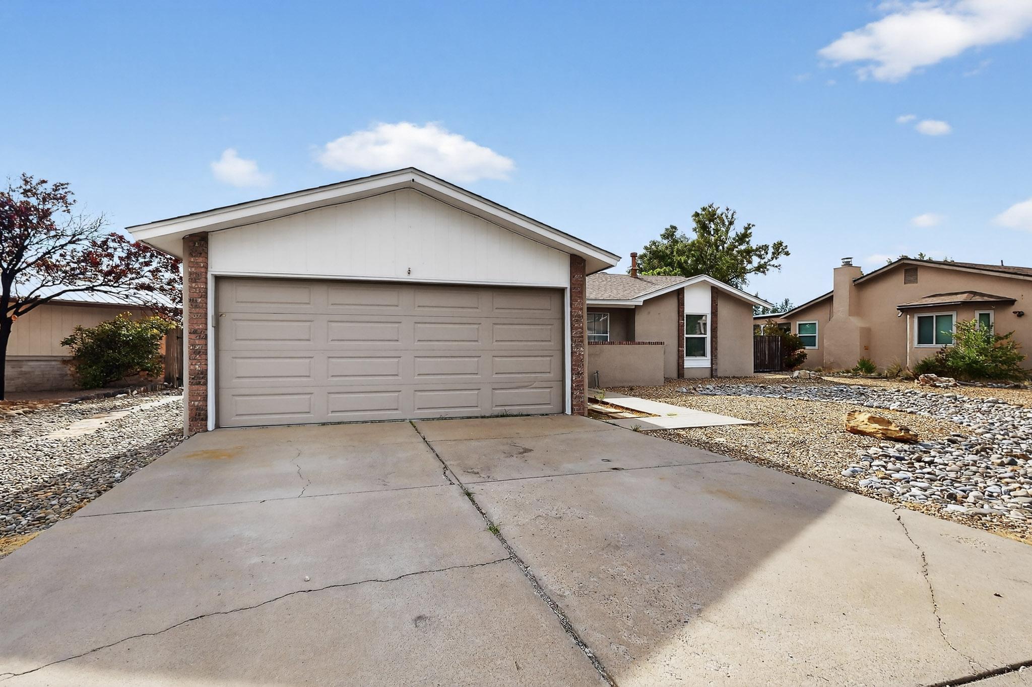 1107 HUPMOBILE Drive NE