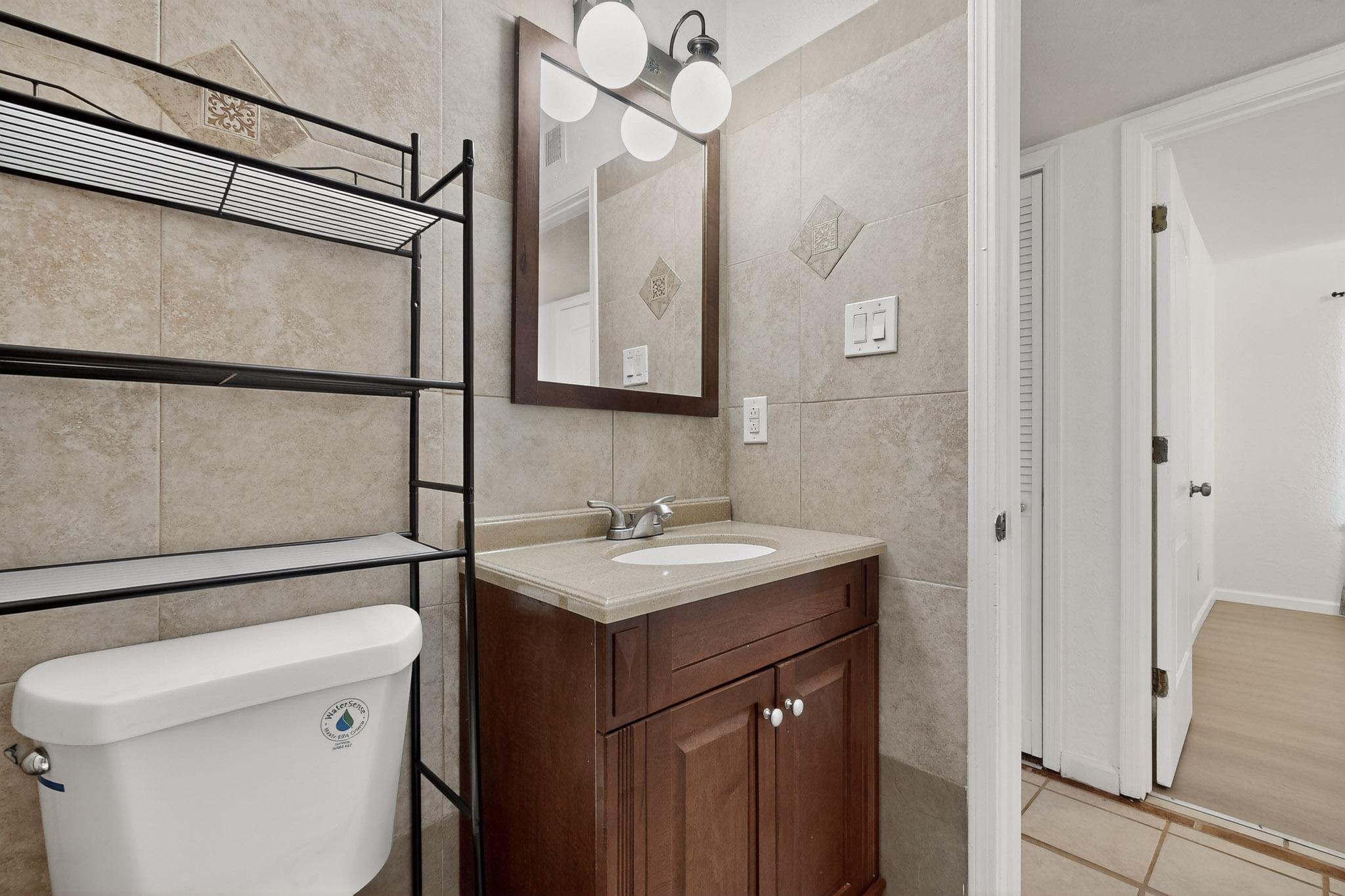 1107 HUPMOBILE Drive NE