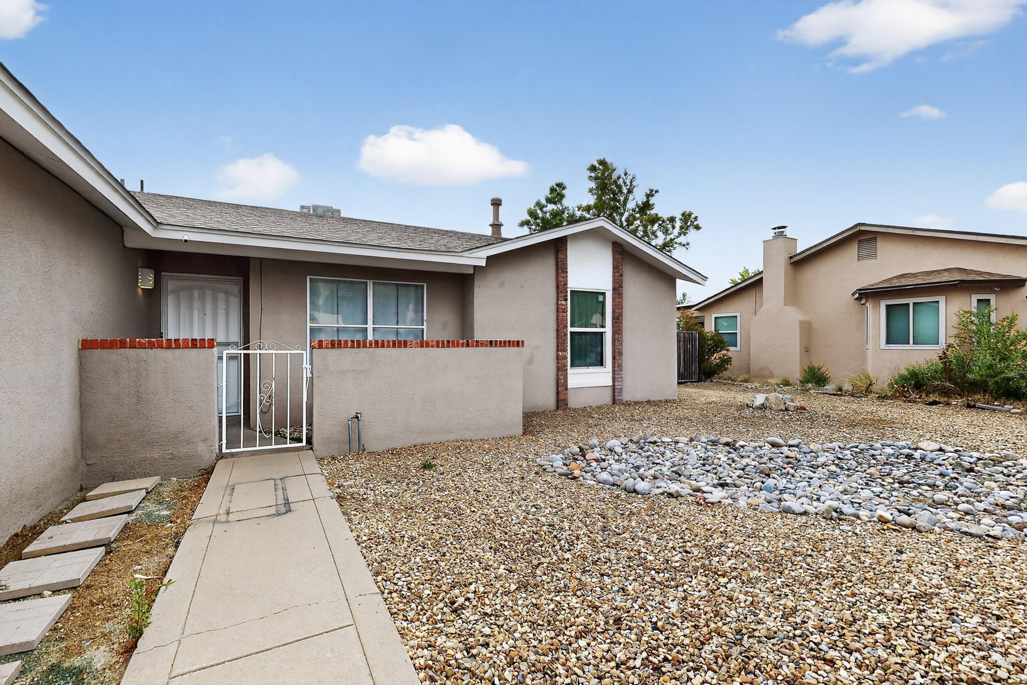 1107 HUPMOBILE Drive NE