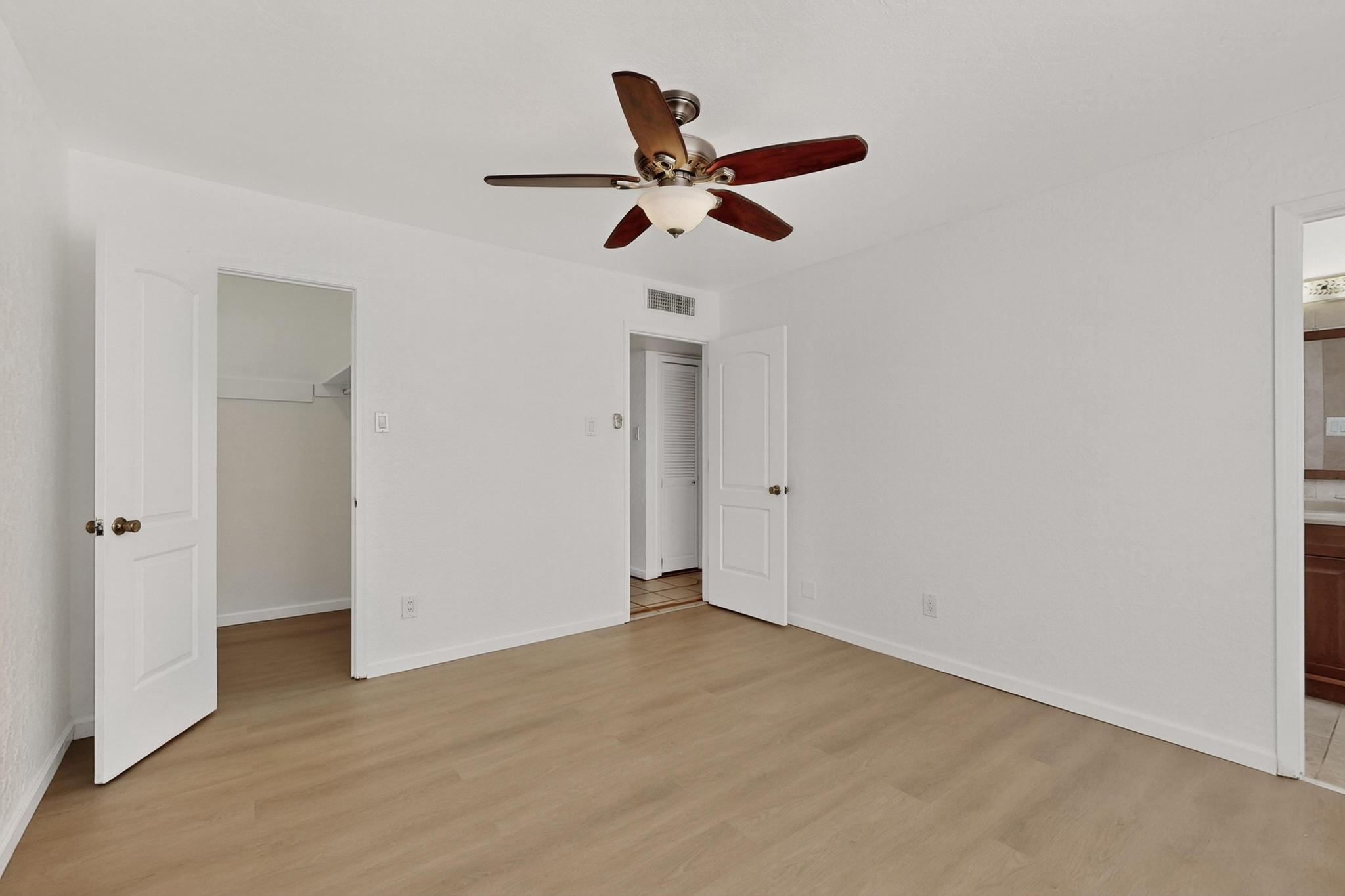 1107 HUPMOBILE Drive NE