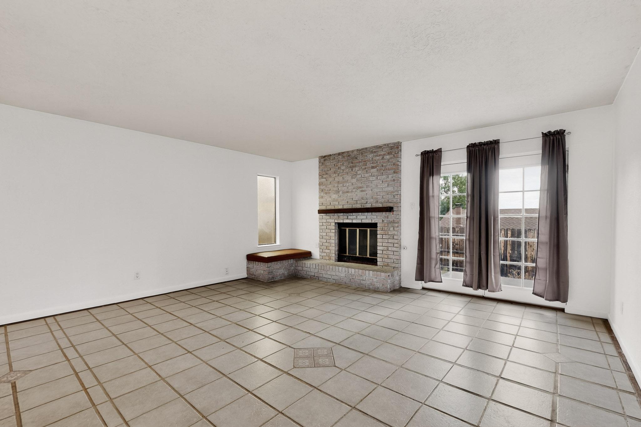 1107 HUPMOBILE Drive NE