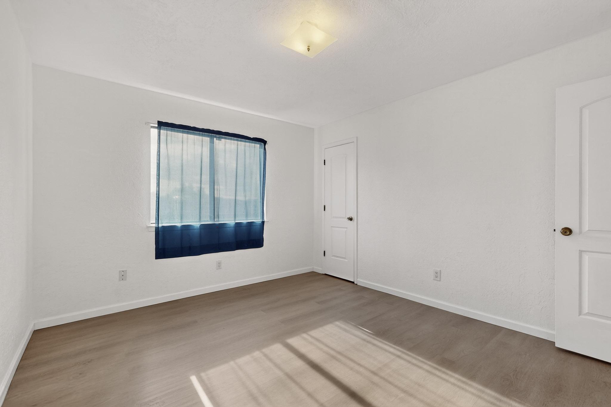 1107 HUPMOBILE Drive NE