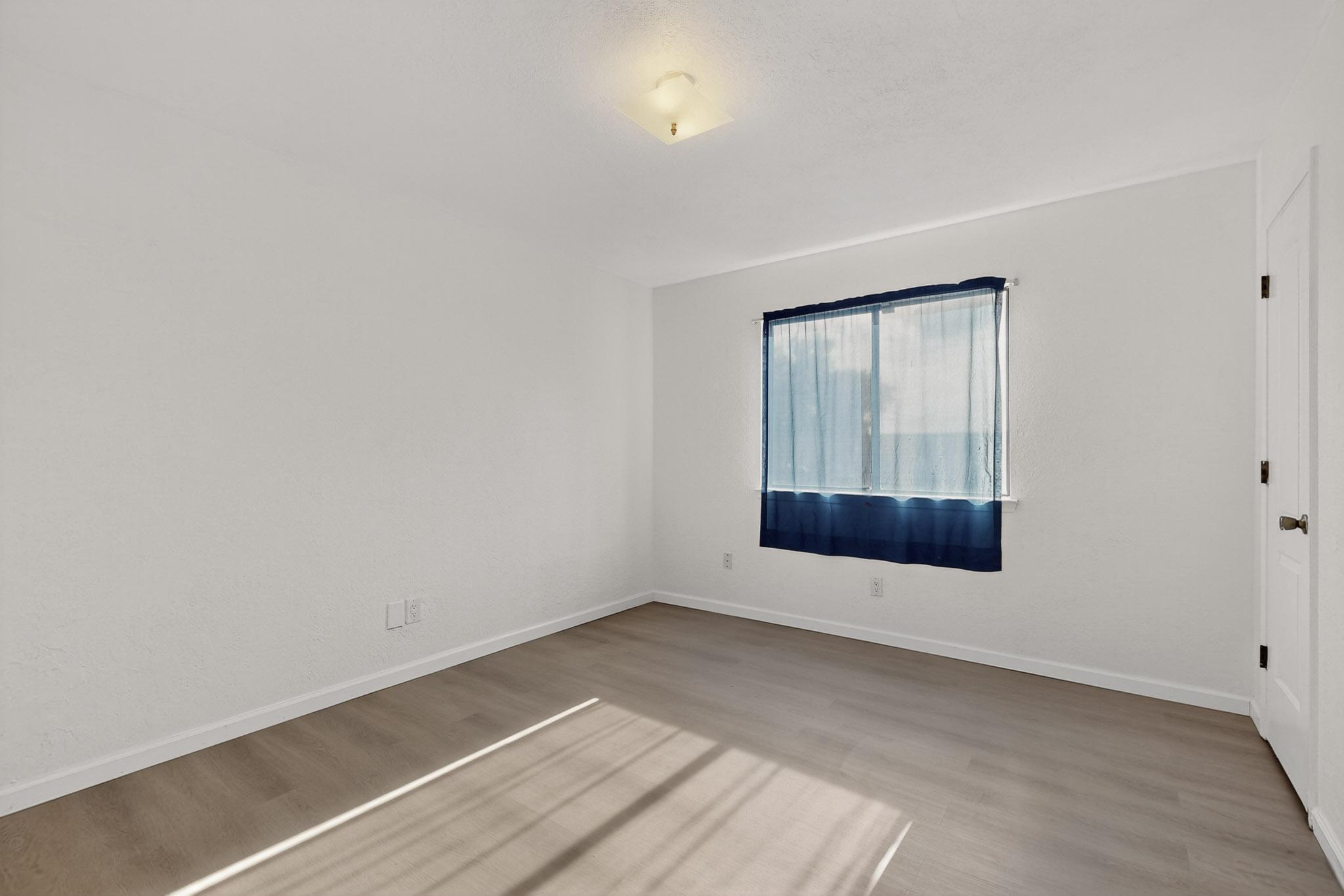 1107 HUPMOBILE Drive NE