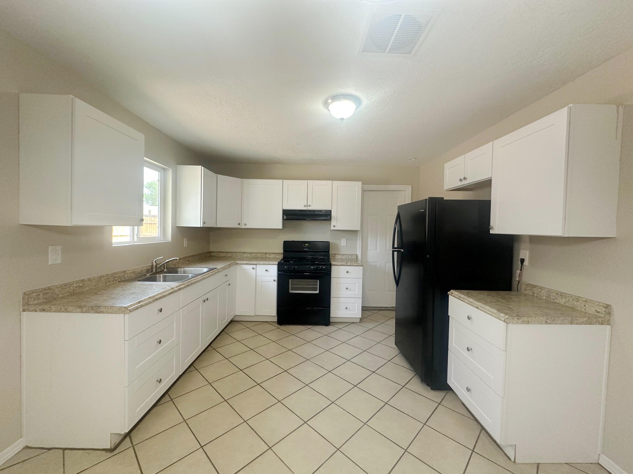 325 VERDE Drive SW