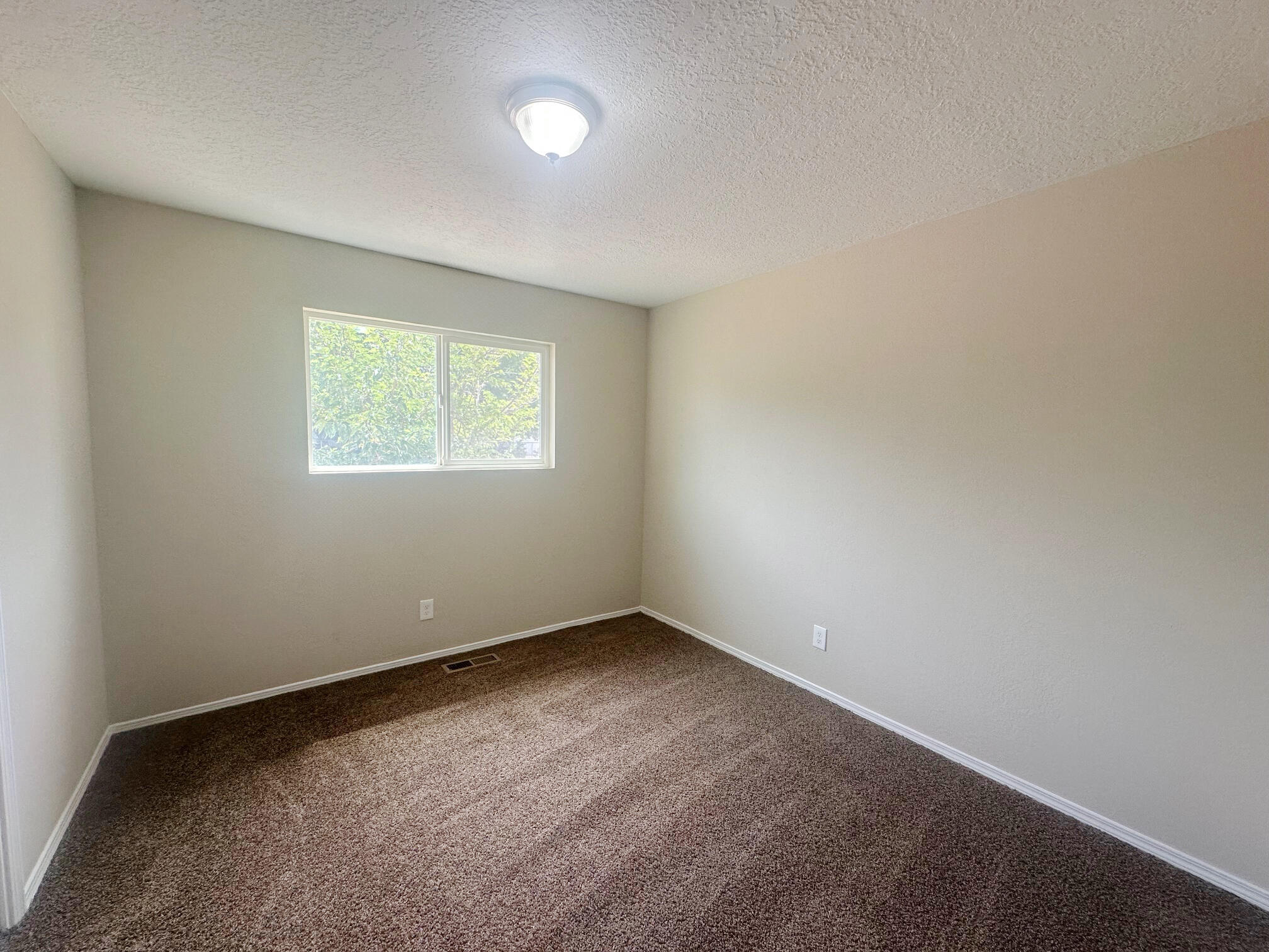 325 VERDE Drive SW