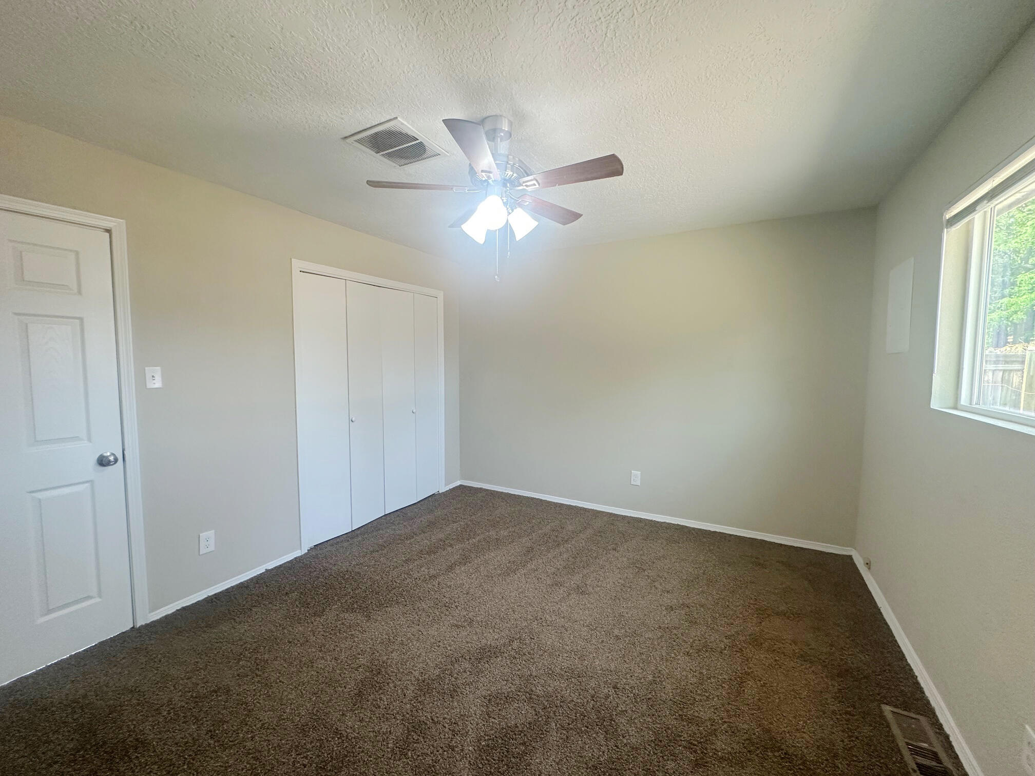 325 VERDE Drive SW