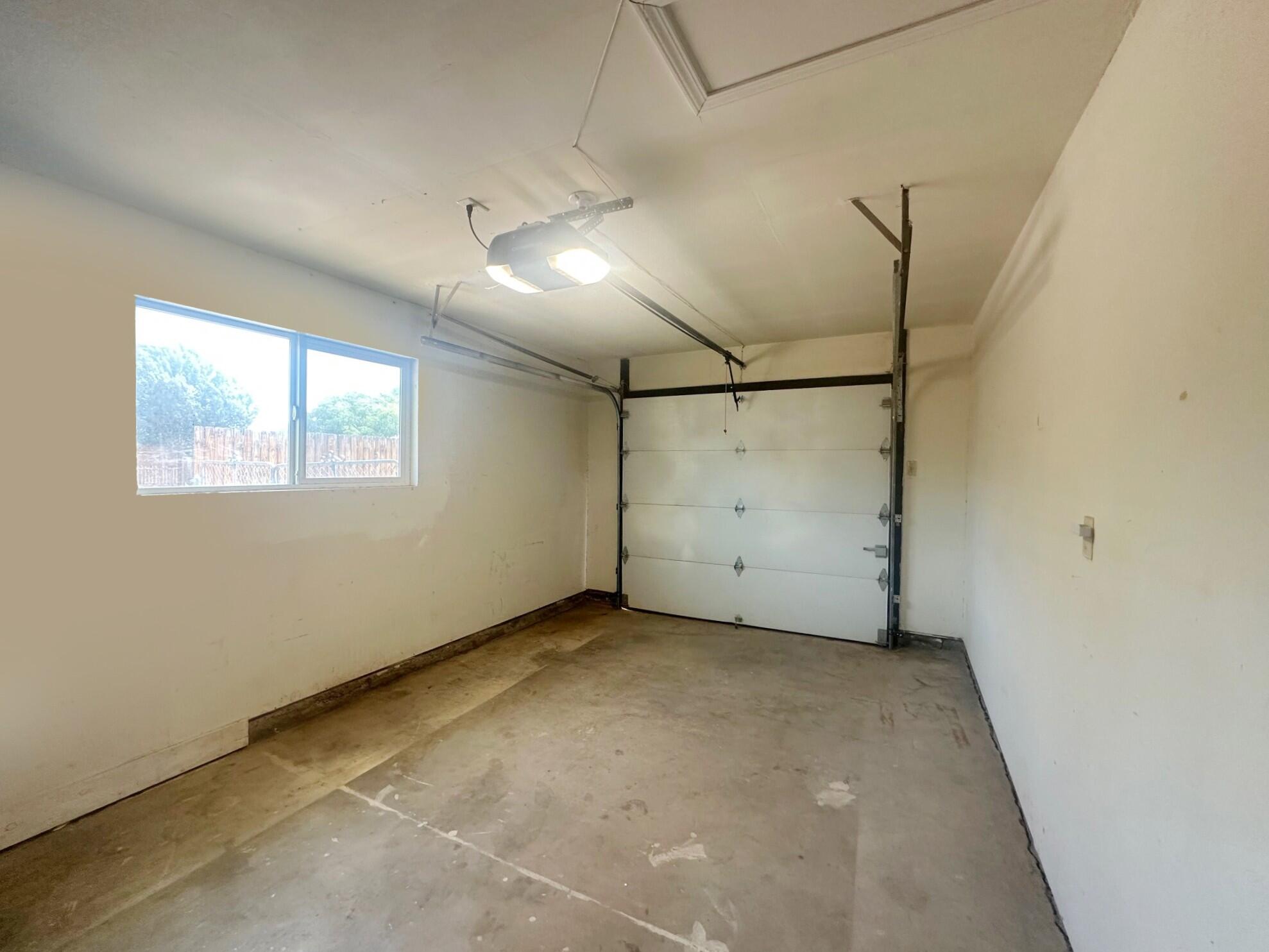 325 VERDE Drive SW