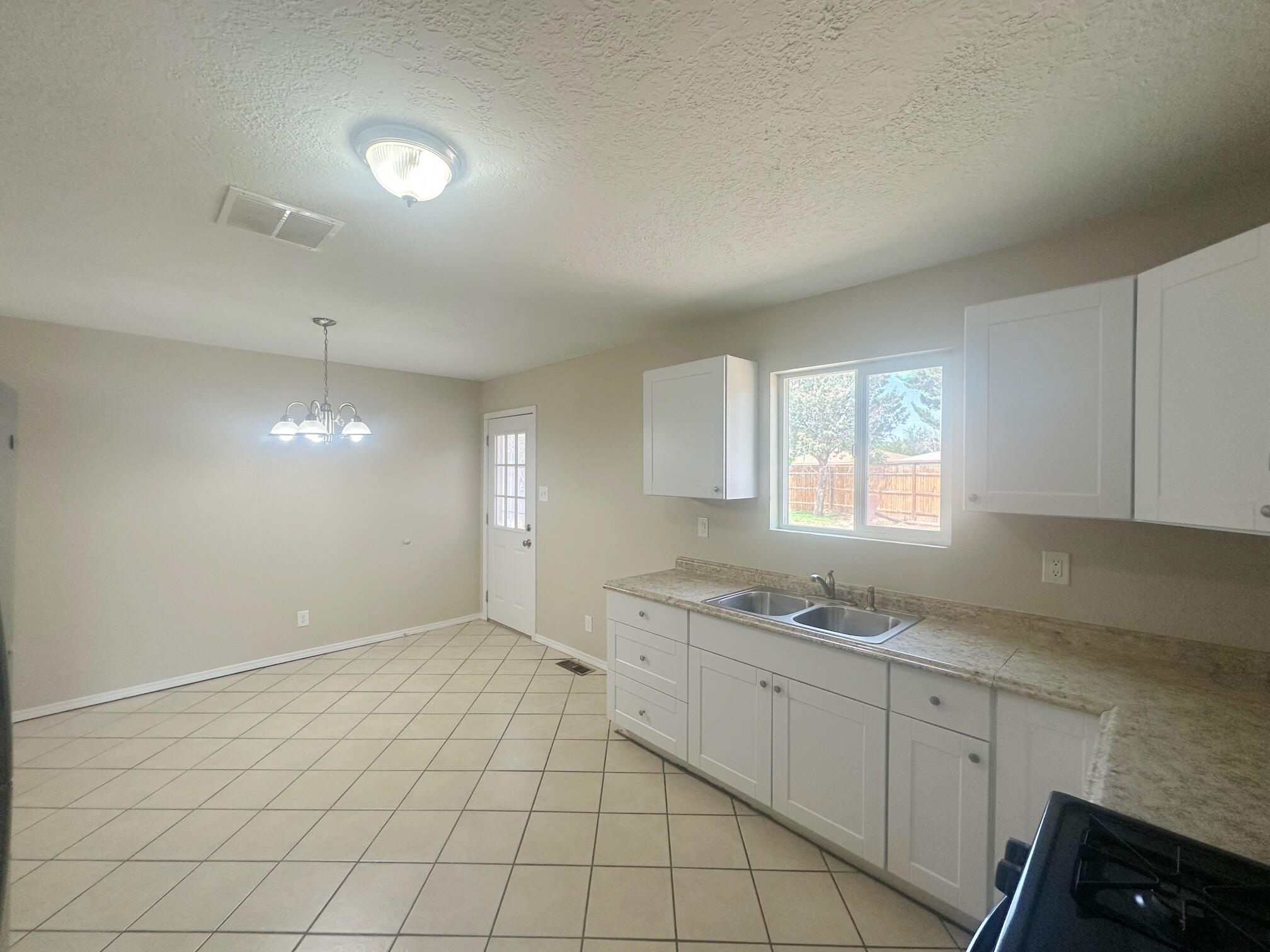 325 VERDE Drive SW