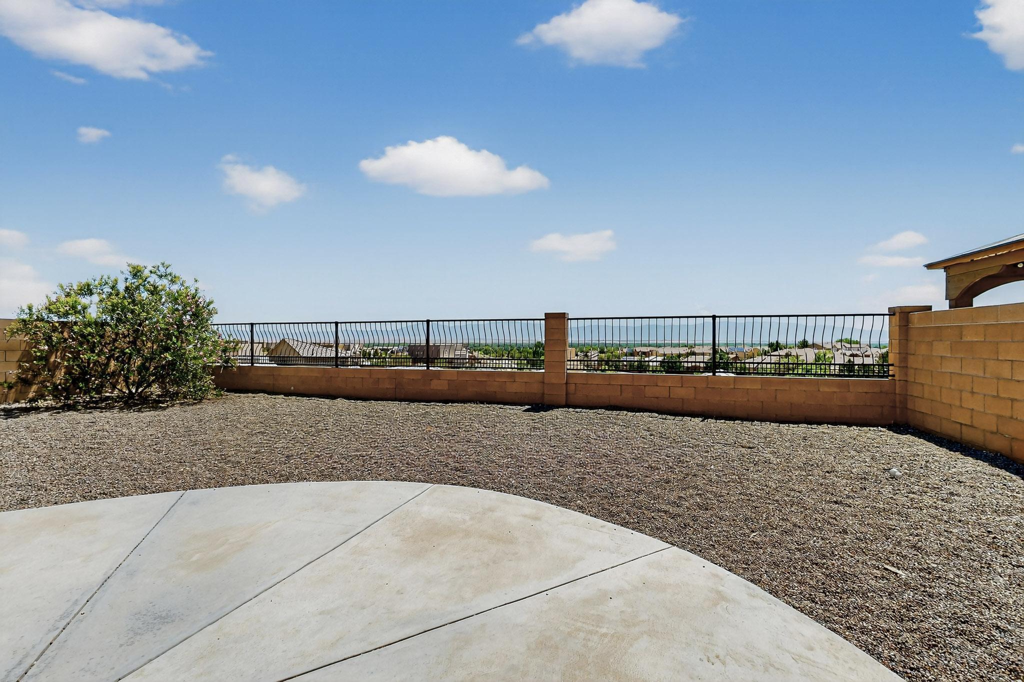 1811 VALLE VISTA Road NW