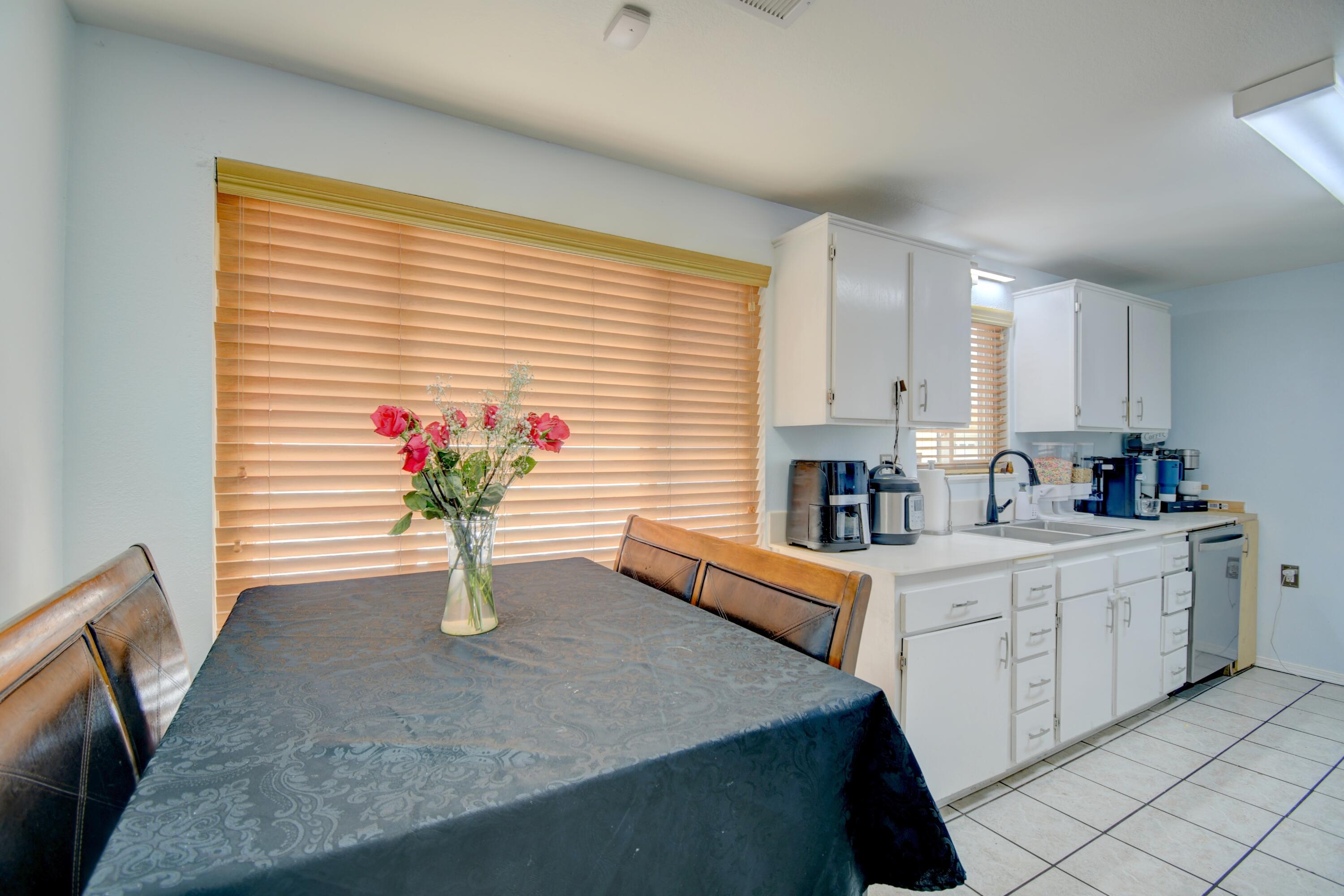 1020 BETTS Street NE