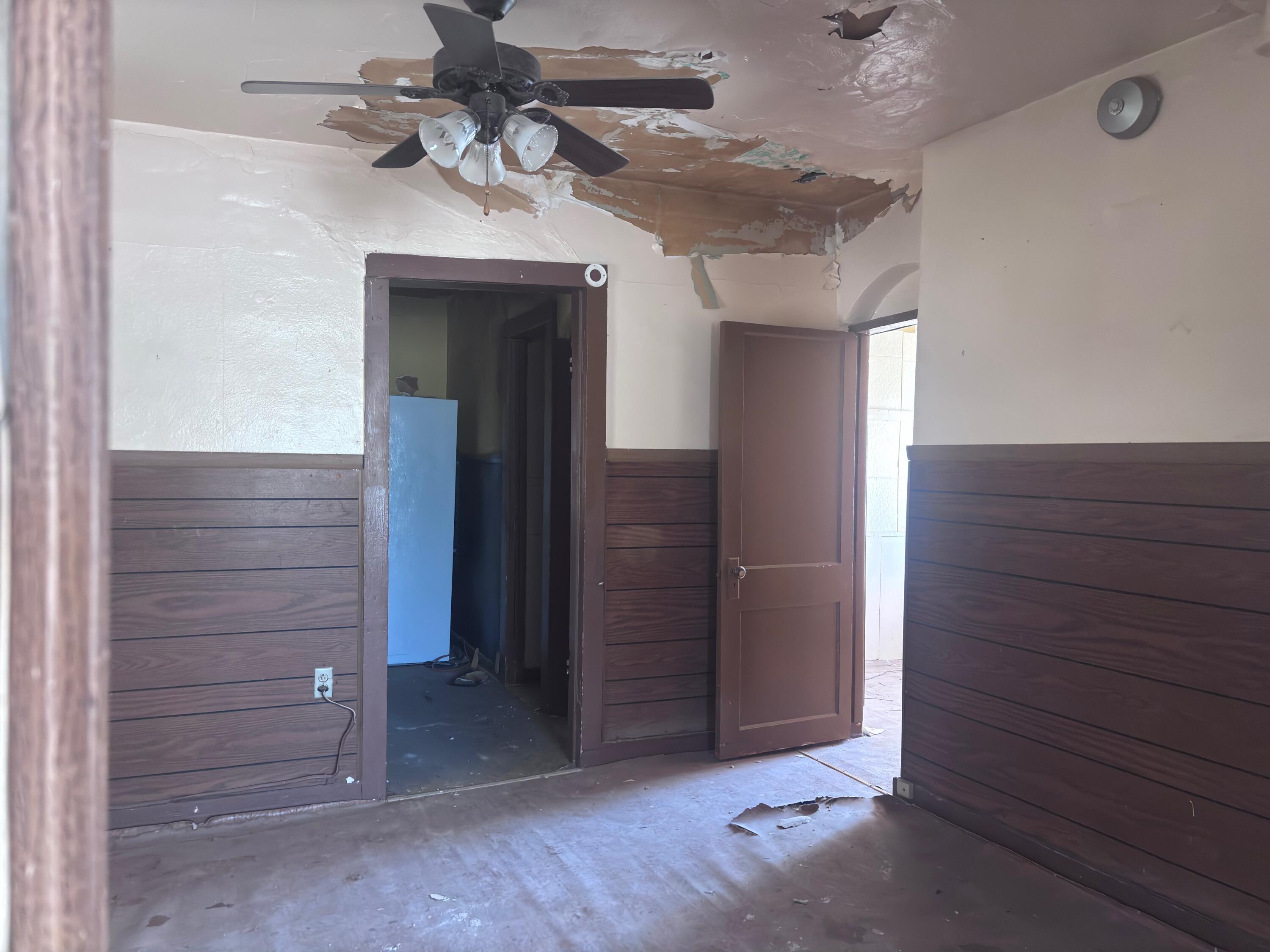 726 RIVERSIDE Drive SW