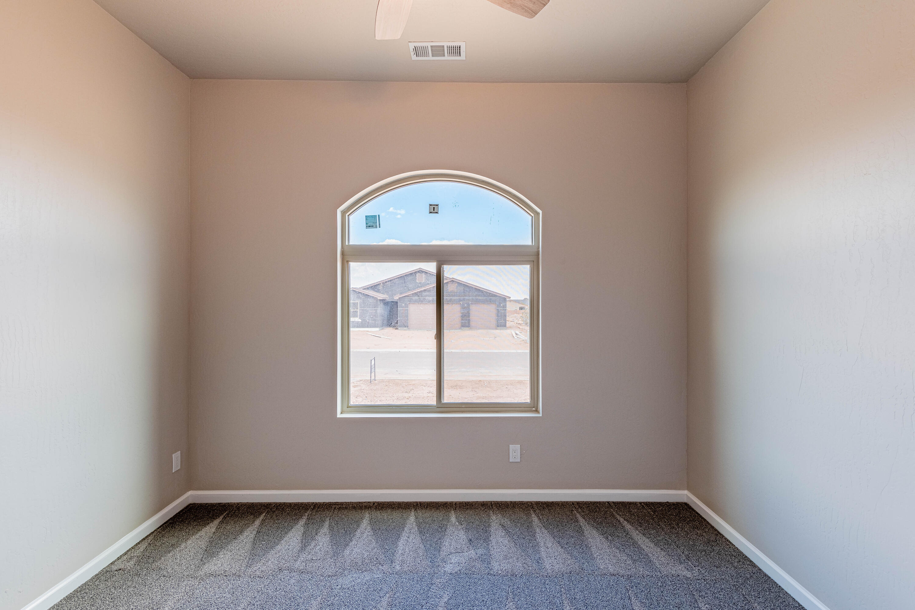 605 Colorado Mountain Road NE