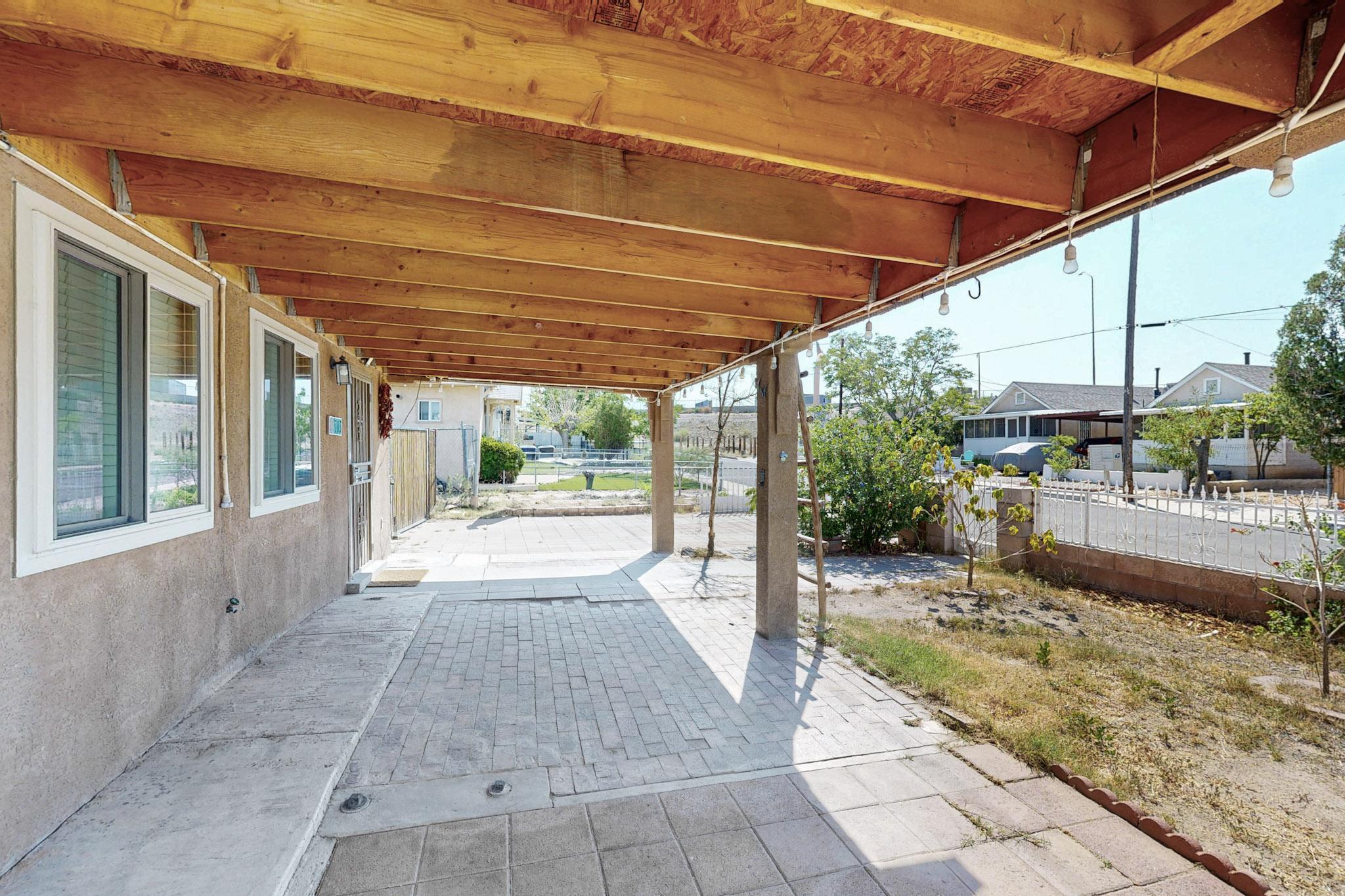 703 SANTA FE Avenue SE