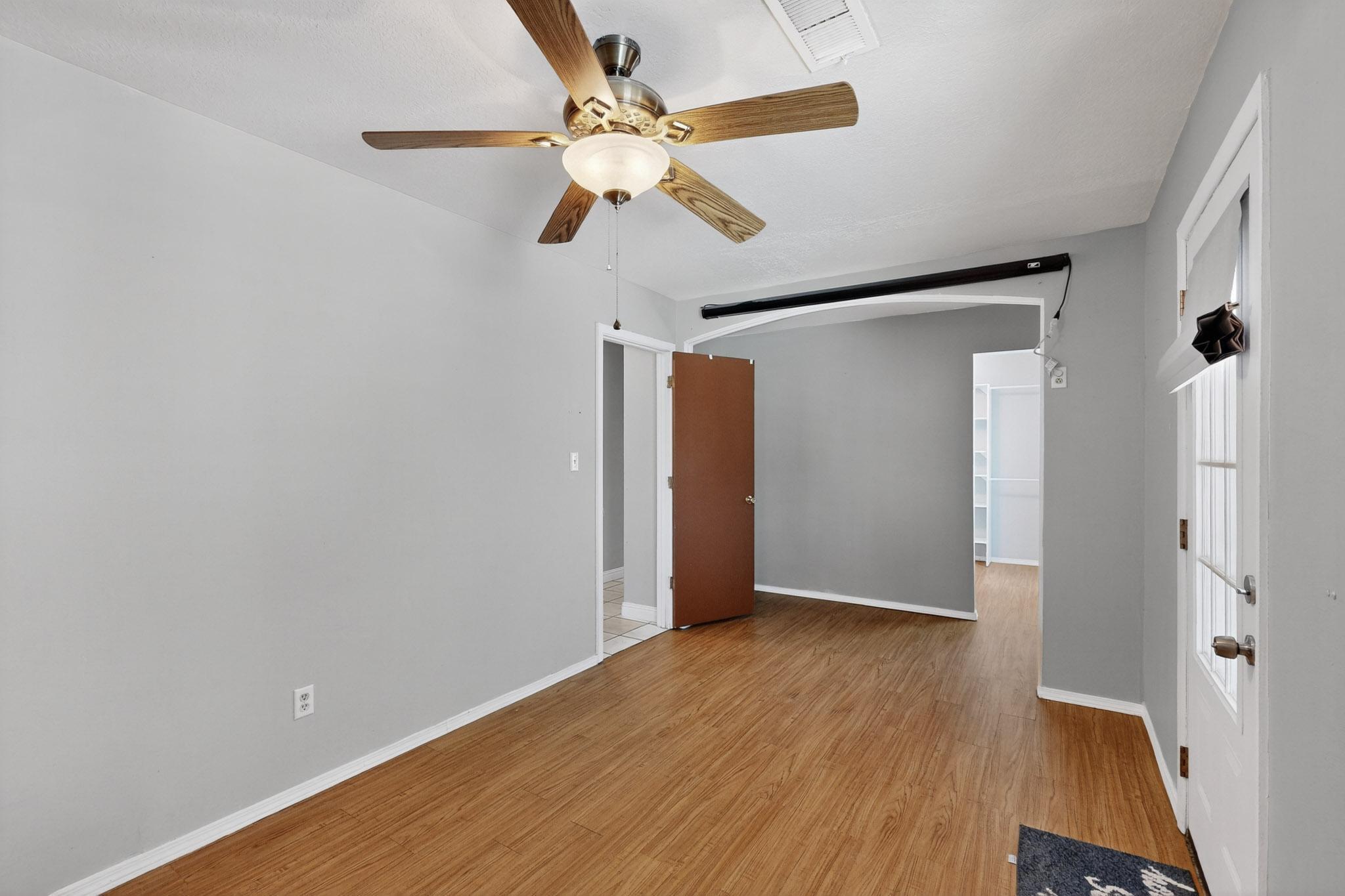 703 SANTA FE Avenue SE