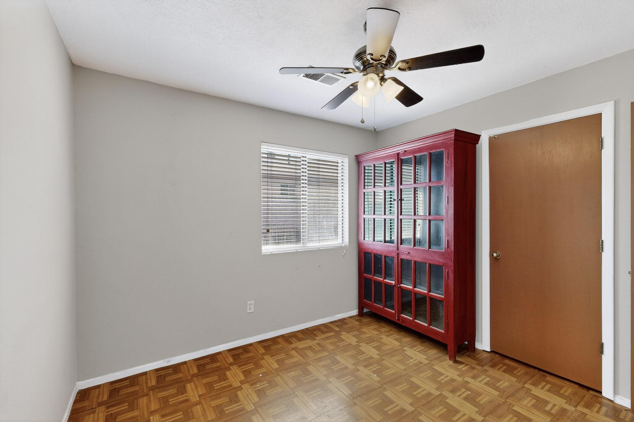 703 SANTA FE Avenue SE