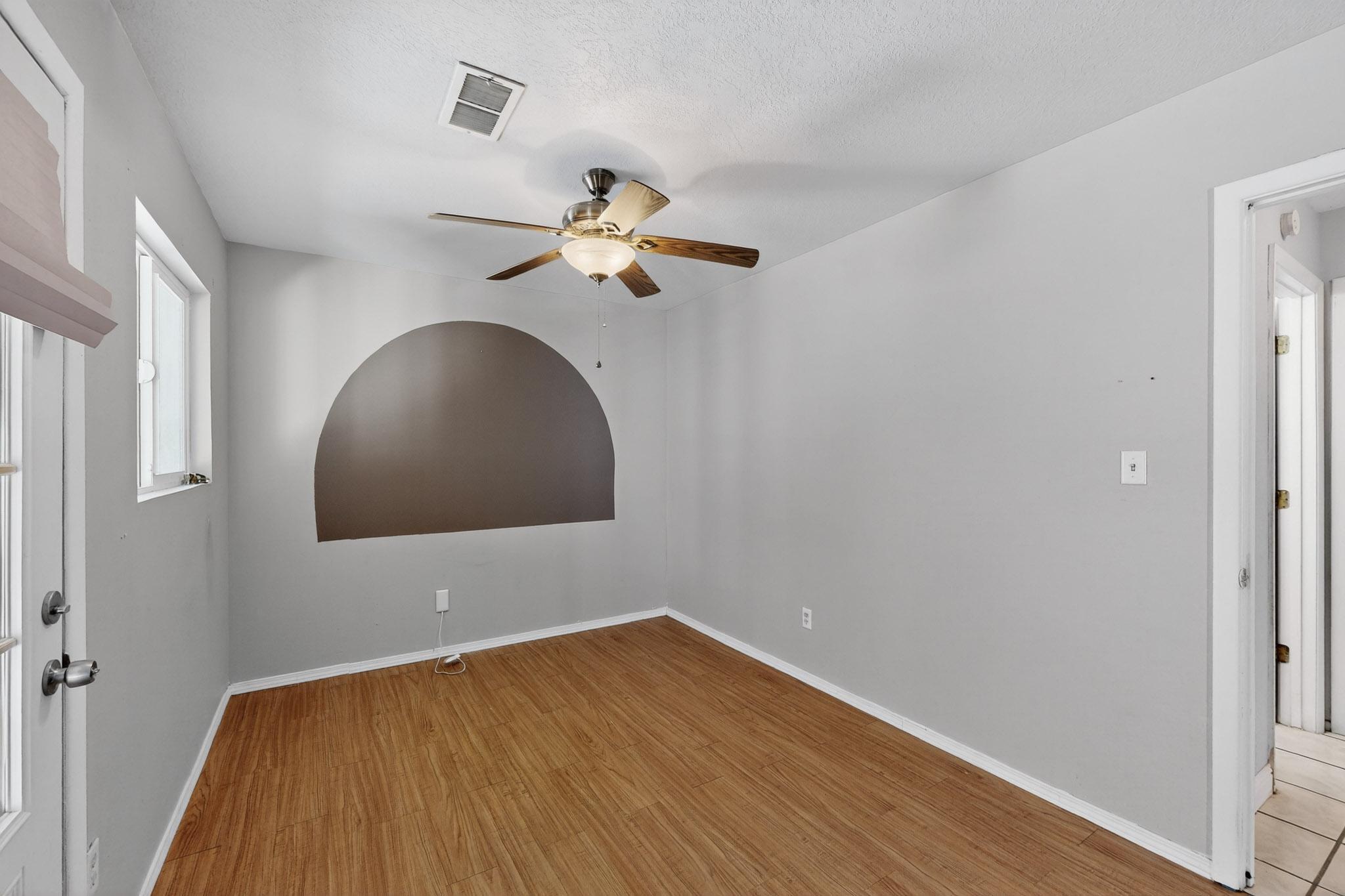 703 SANTA FE Avenue SE