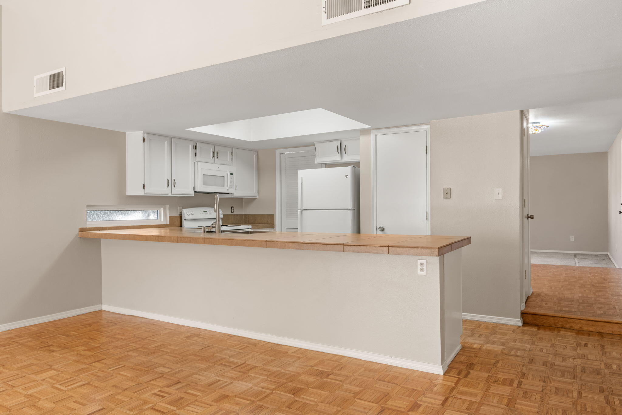 6600 CHRISTY Avenue NE