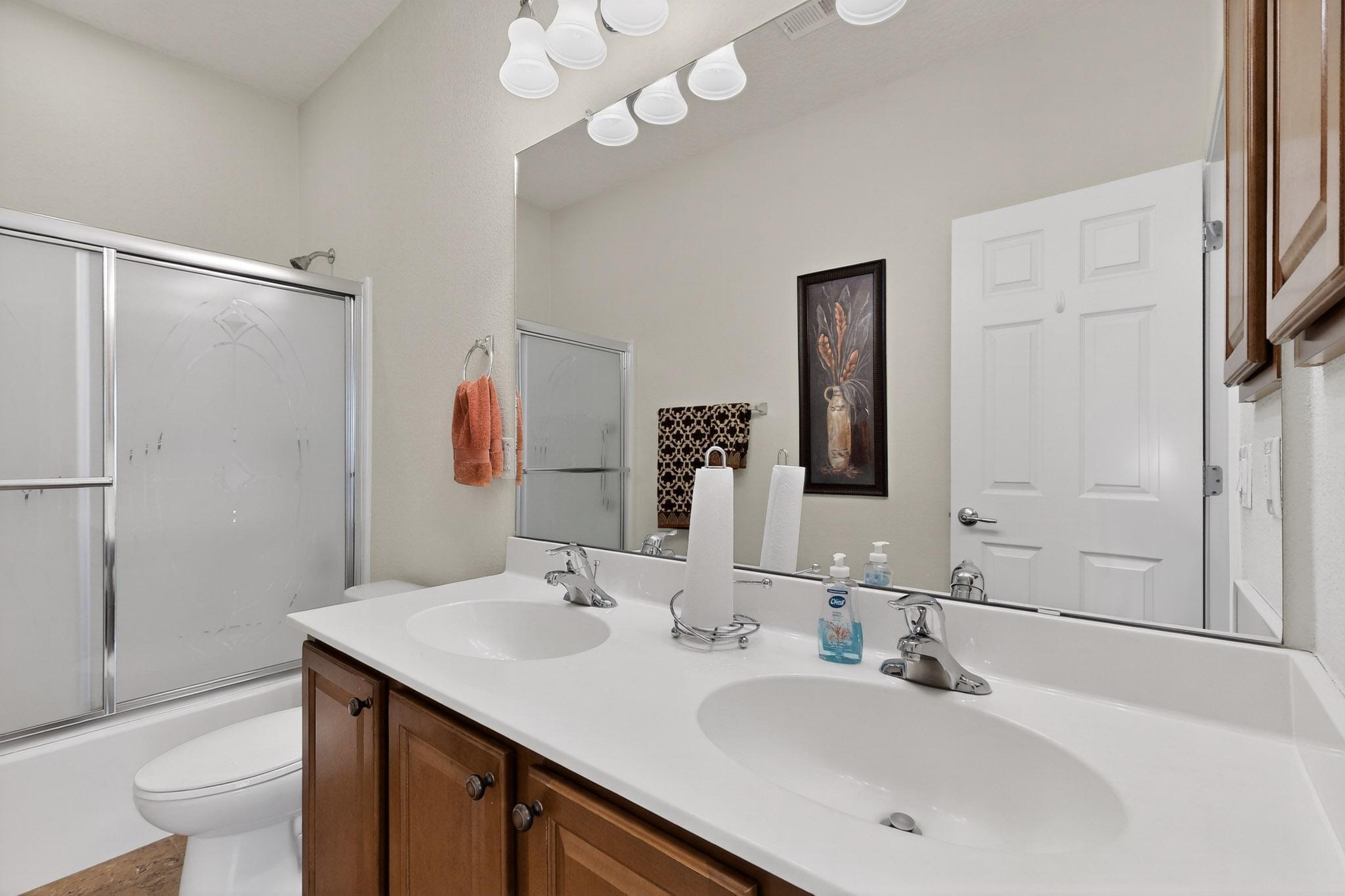 403 PRADO HERMOSA Court NE