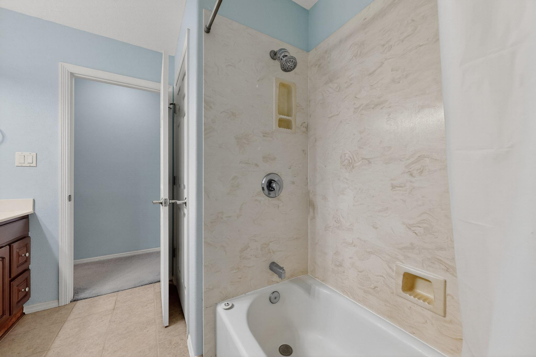 15A BARRERAS Trail