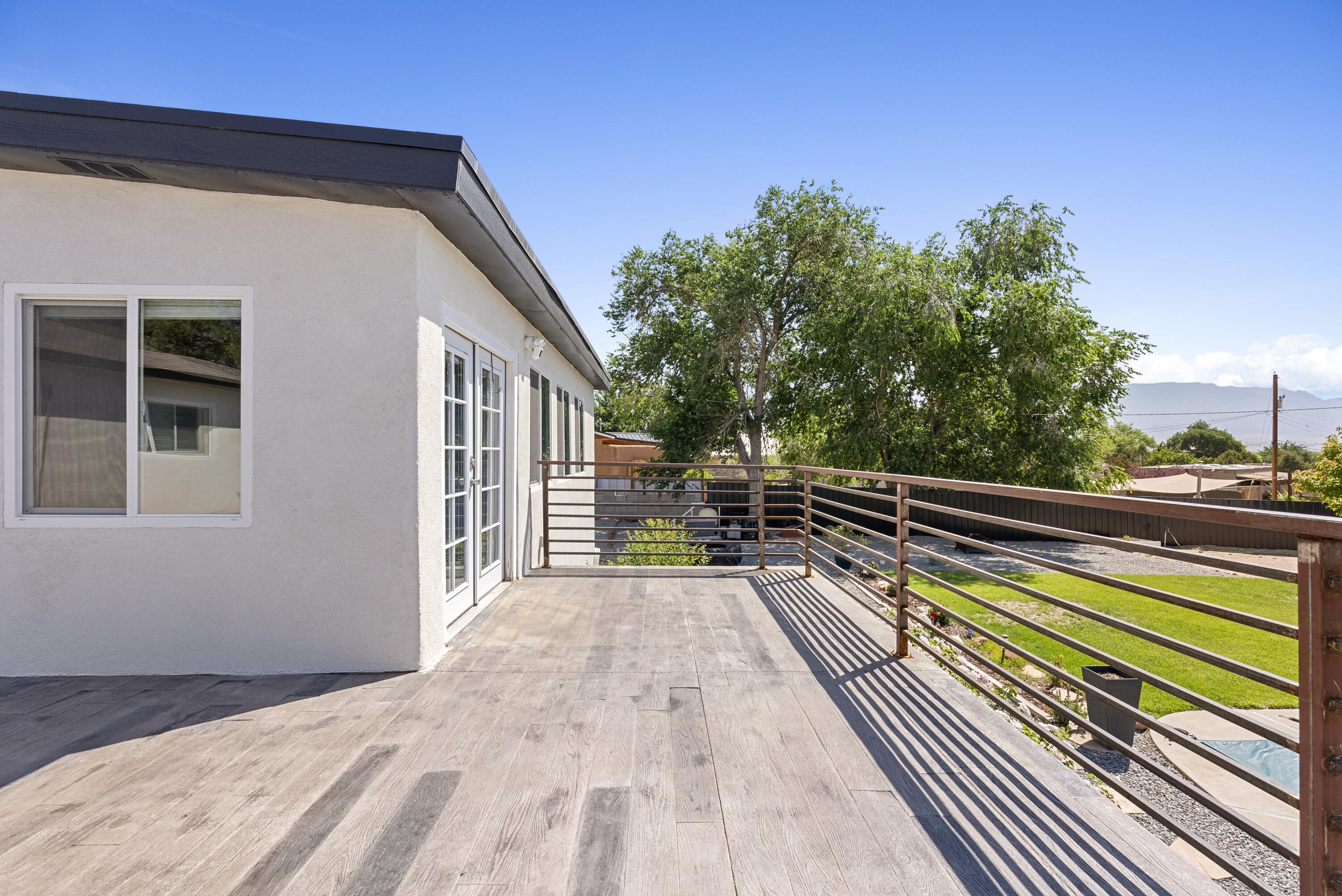 10608 CALLE DE ELENA