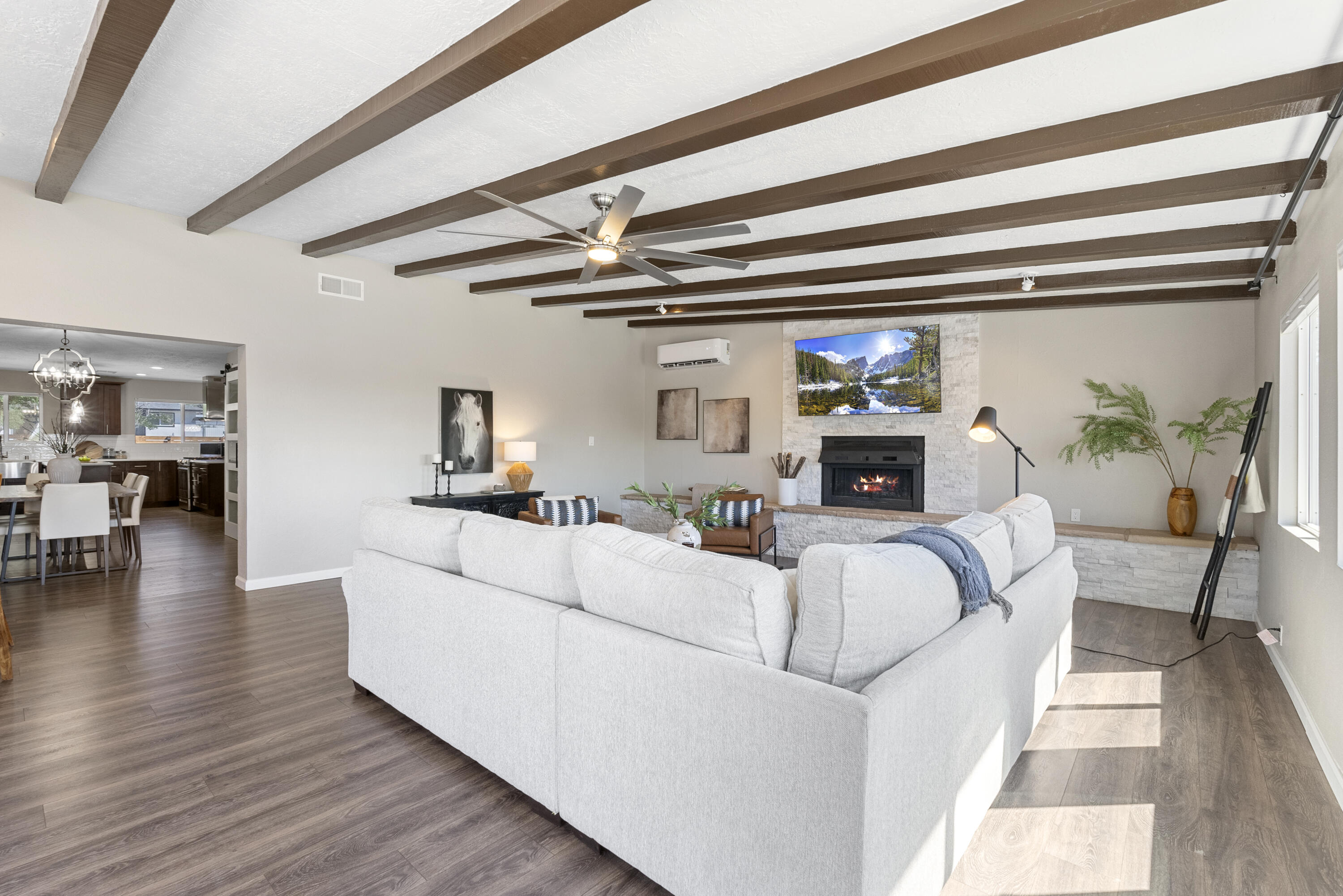 10608 CALLE DE ELENA