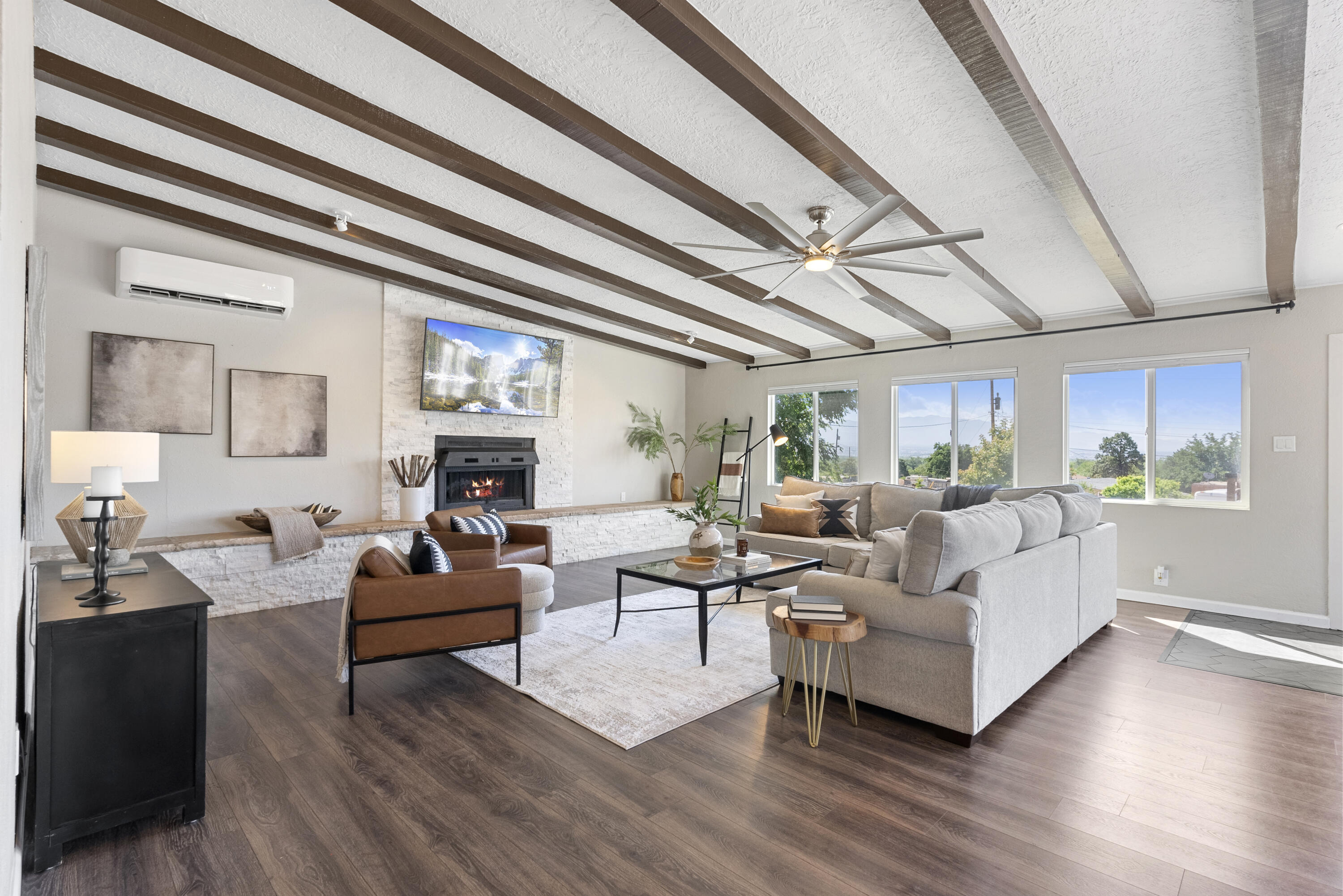 10608 CALLE DE ELENA