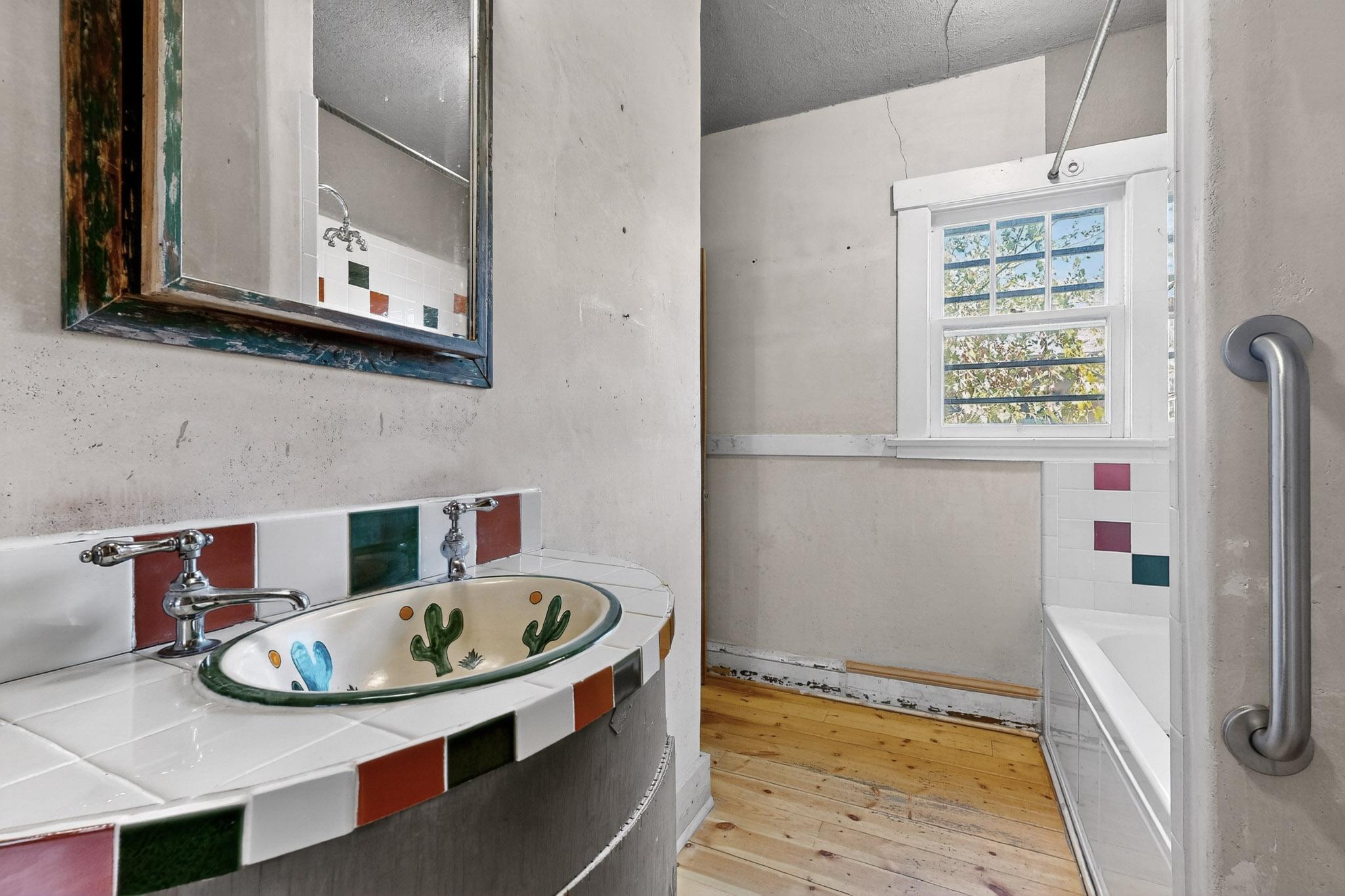 520 LUNA Boulevard NW