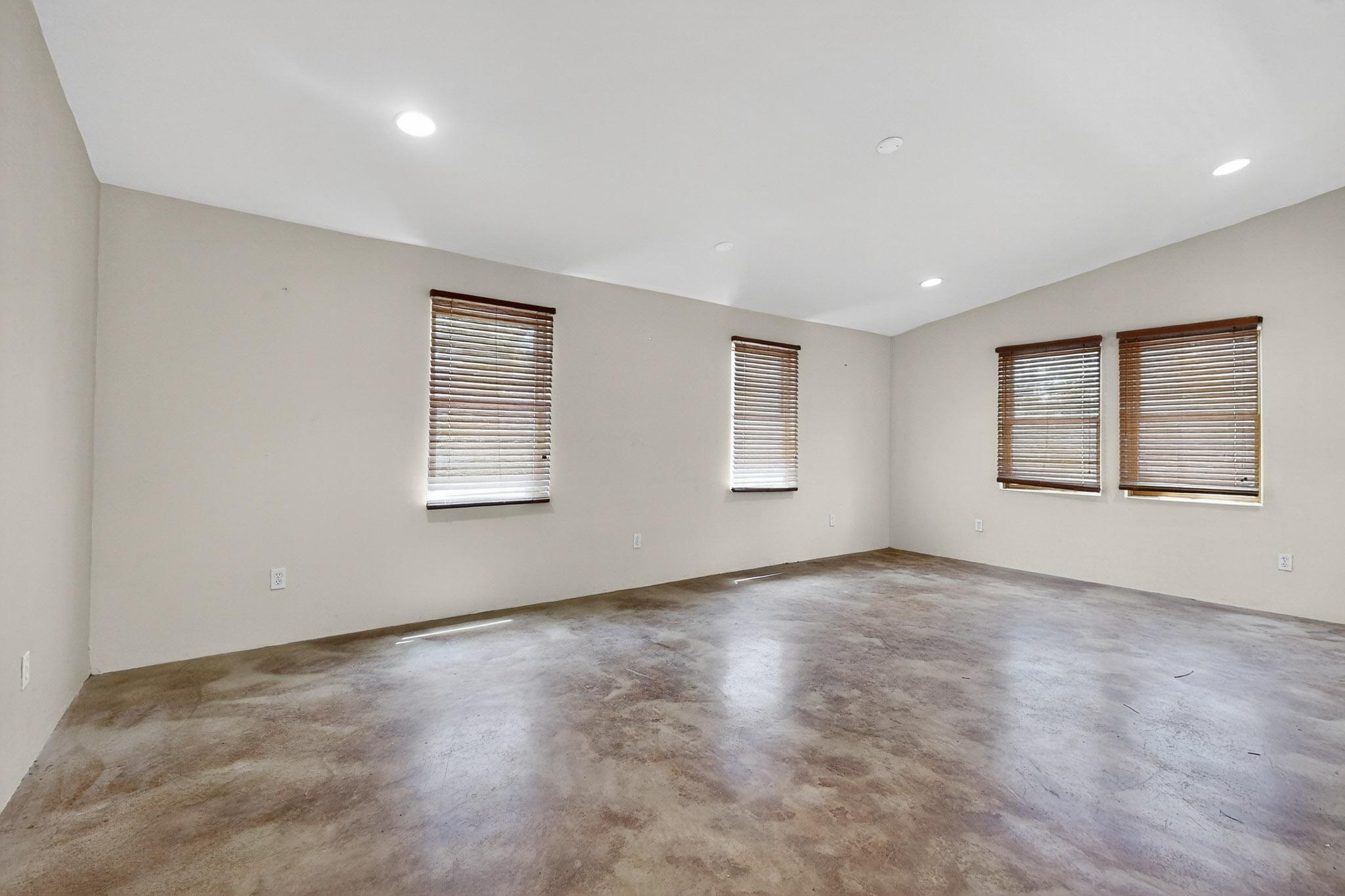 520 LUNA Boulevard NW